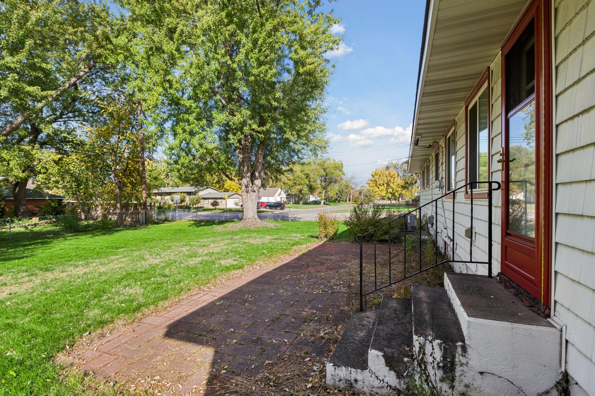 View of Residential at 5737 Northport Drive, Brooklyn Center MN 55429, Brooklyn Center (33 of 50) - Mike Wilen | Minnesota Team Real Estate