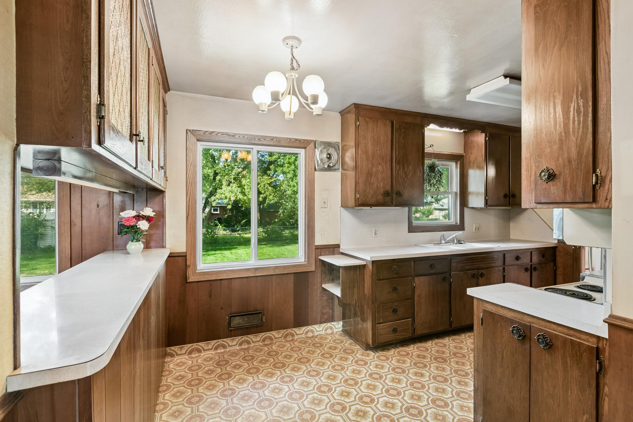 View of Residential at 5737 Northport Drive, Brooklyn Center MN 55429, Brooklyn Center (7 of 50) - Mike Wilen | Minnesota Team Real Estate