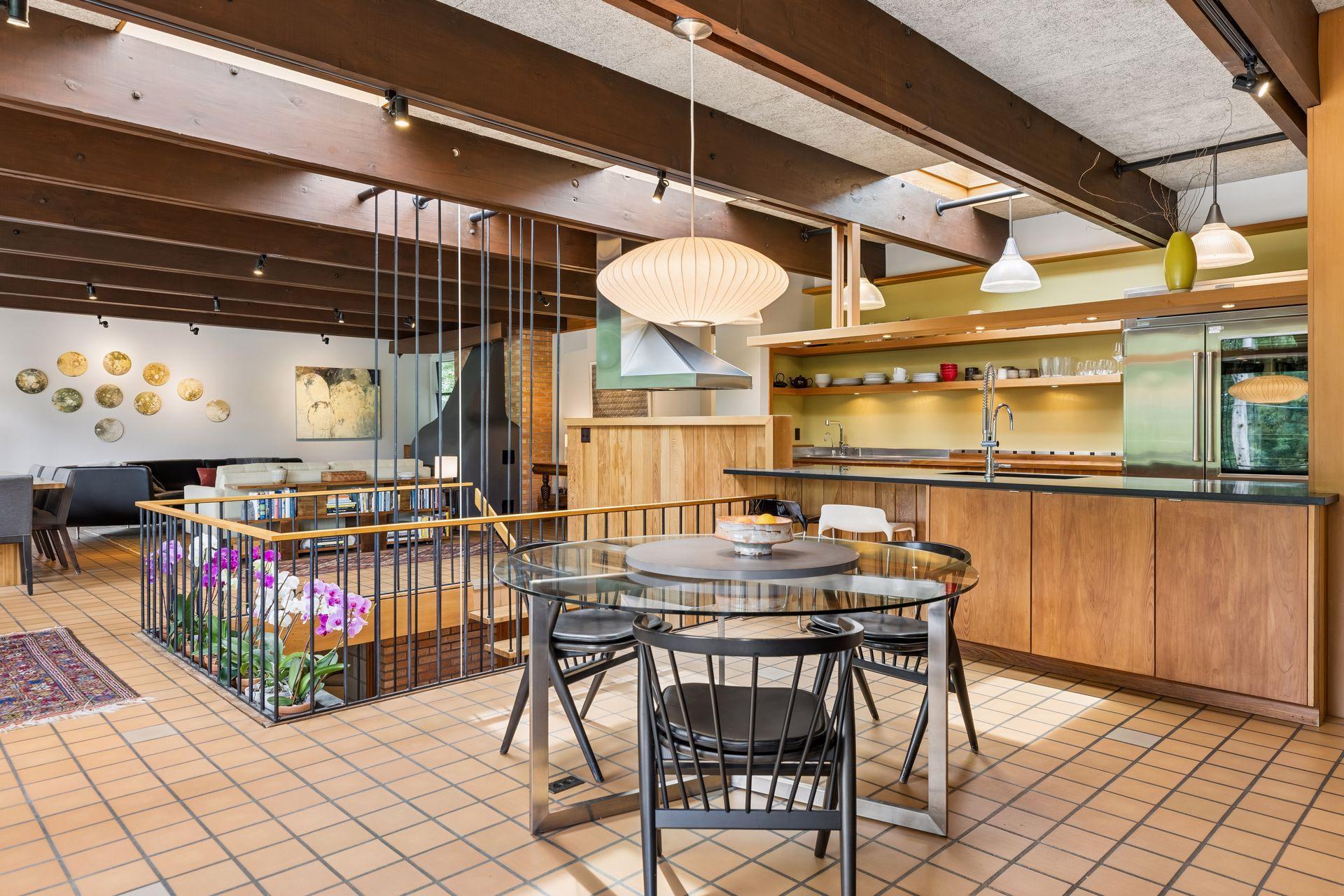 View of Residential at 1722 Oliver Avenue, Minneapolis MN 55405, Minneapolis (36 of 61) - Mike Wilen | Minnesota Team Real Estate