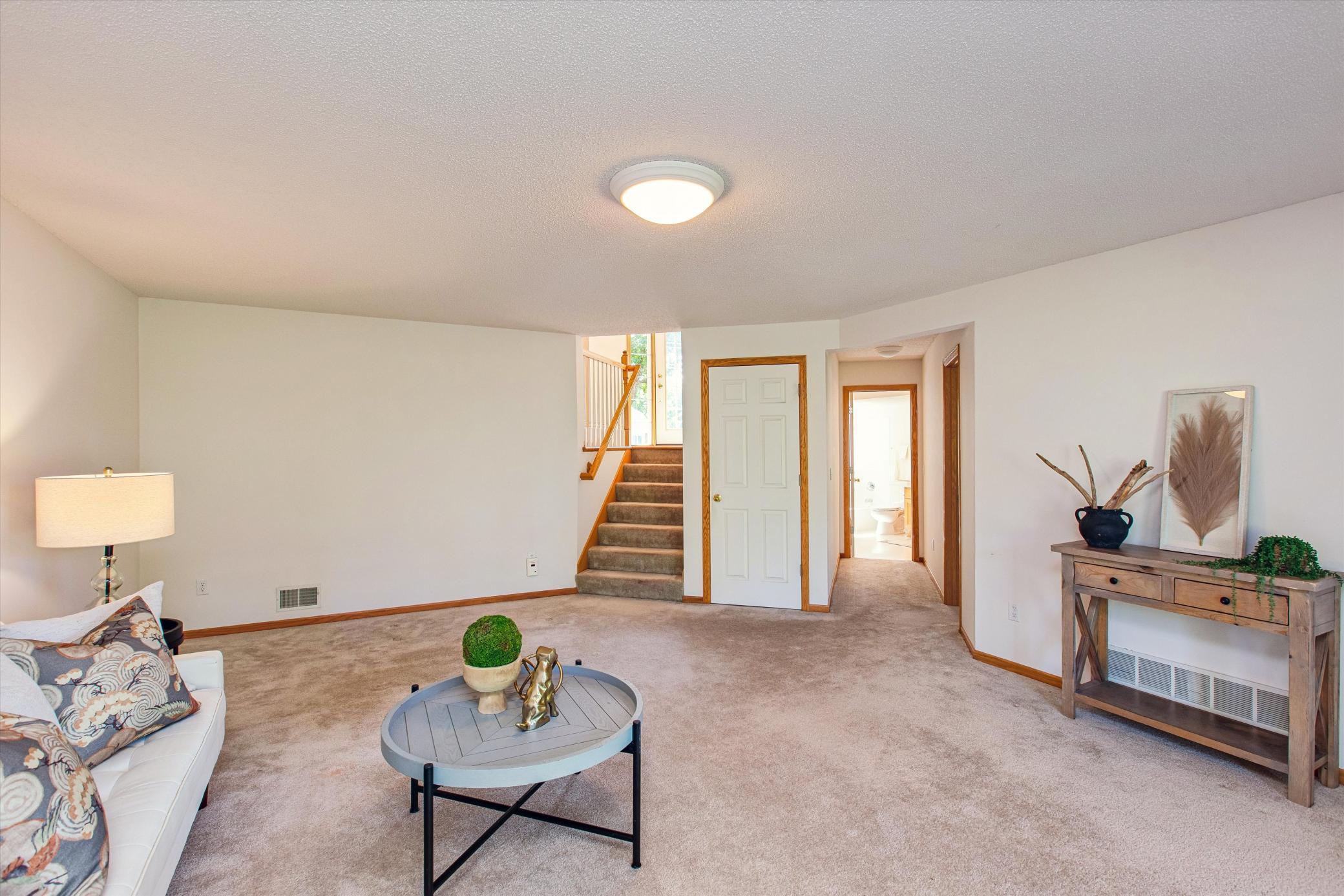 View of Residential at 808 Winterberry Drive, Woodbury MN 55125, Woodbury (23 of 33) - Mike Wilen | Minnesota Team Real Estate