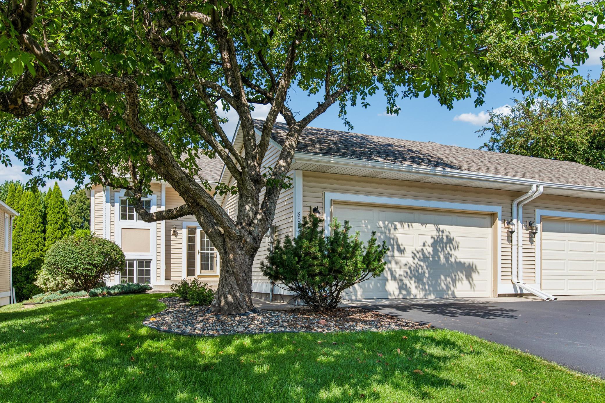 View of Residential at 808 Winterberry Drive, Woodbury MN 55125, Woodbury (29 of 33) - Mike Wilen | Minnesota Team Real Estate