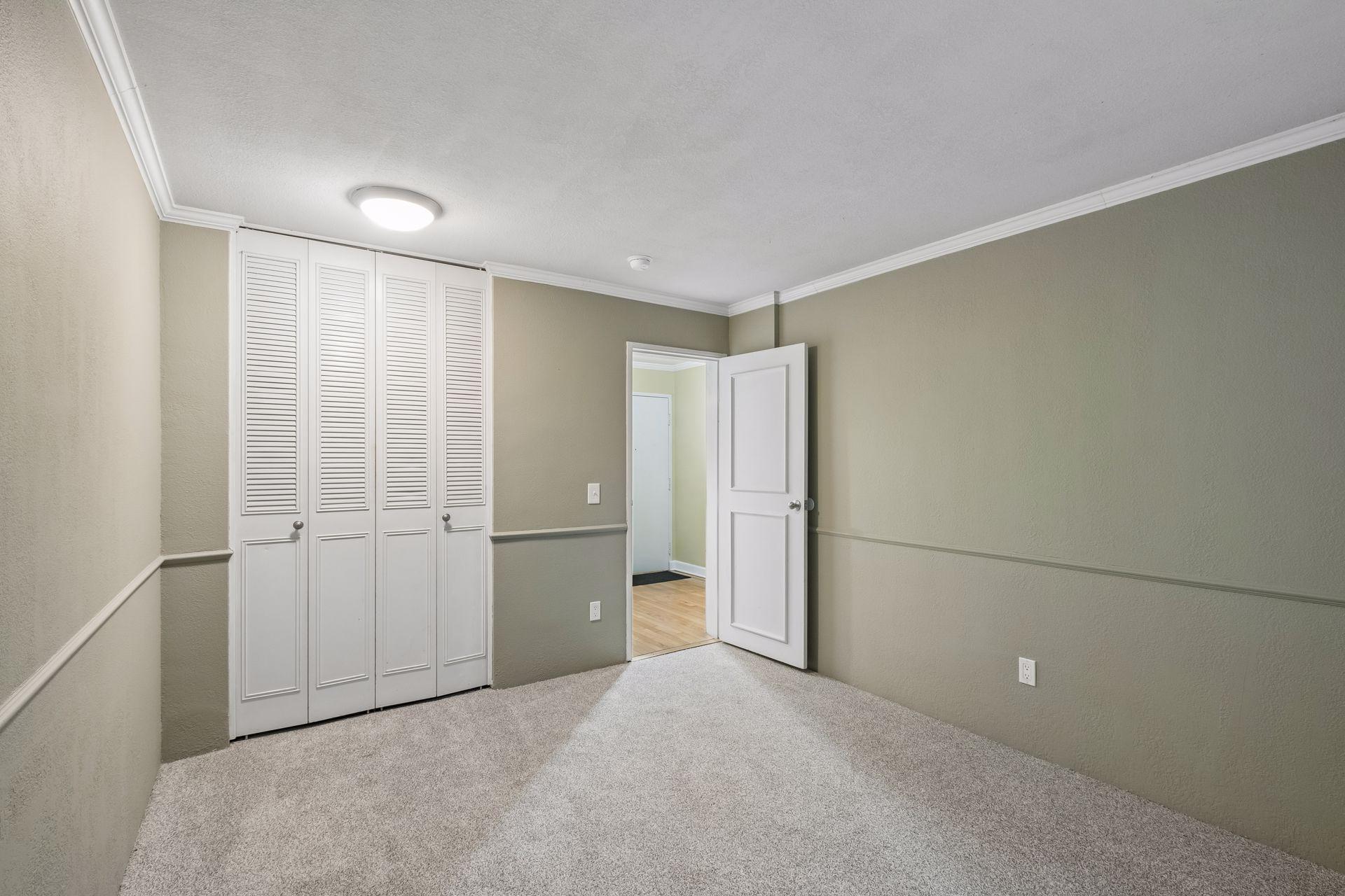 View of Residential at 2732 Grand Avenue #1, Minneapolis MN 55408, Minneapolis (8 of 12) - Mike Wilen | Minnesota Team Real Estate