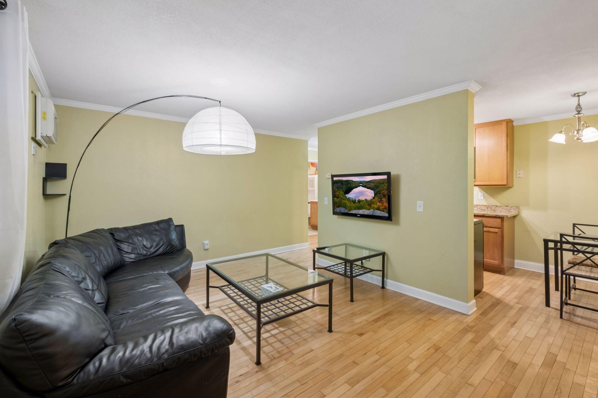 View of Residential at 2732 Grand Avenue #1, Minneapolis MN 55408, Minneapolis (3 of 12) - Mike Wilen | Minnesota Team Real Estate