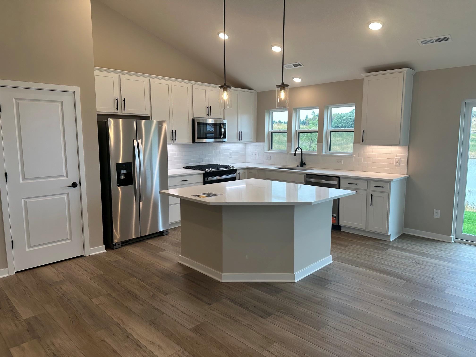 View of Residential at 8828 63rd Street, Cottage Grove MN 55016, Cottage Grove (6 of 22) - Mike Wilen | Minnesota Team Real Estate