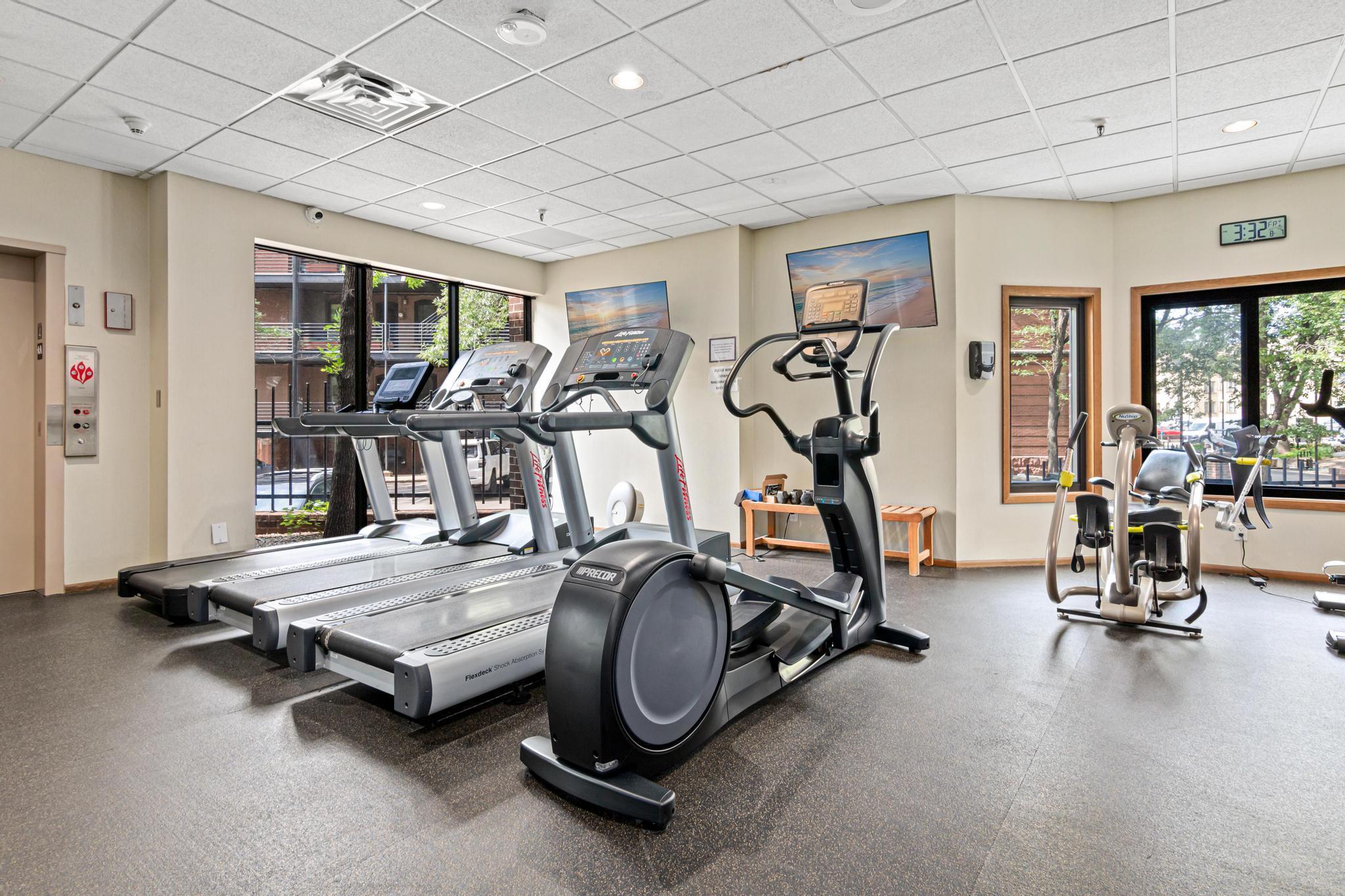 View of Residential at 1235 Yale Place #808, Minneapolis MN 55403, Minneapolis (29 of 47) - Mike Wilen | Minnesota Team Real Estate