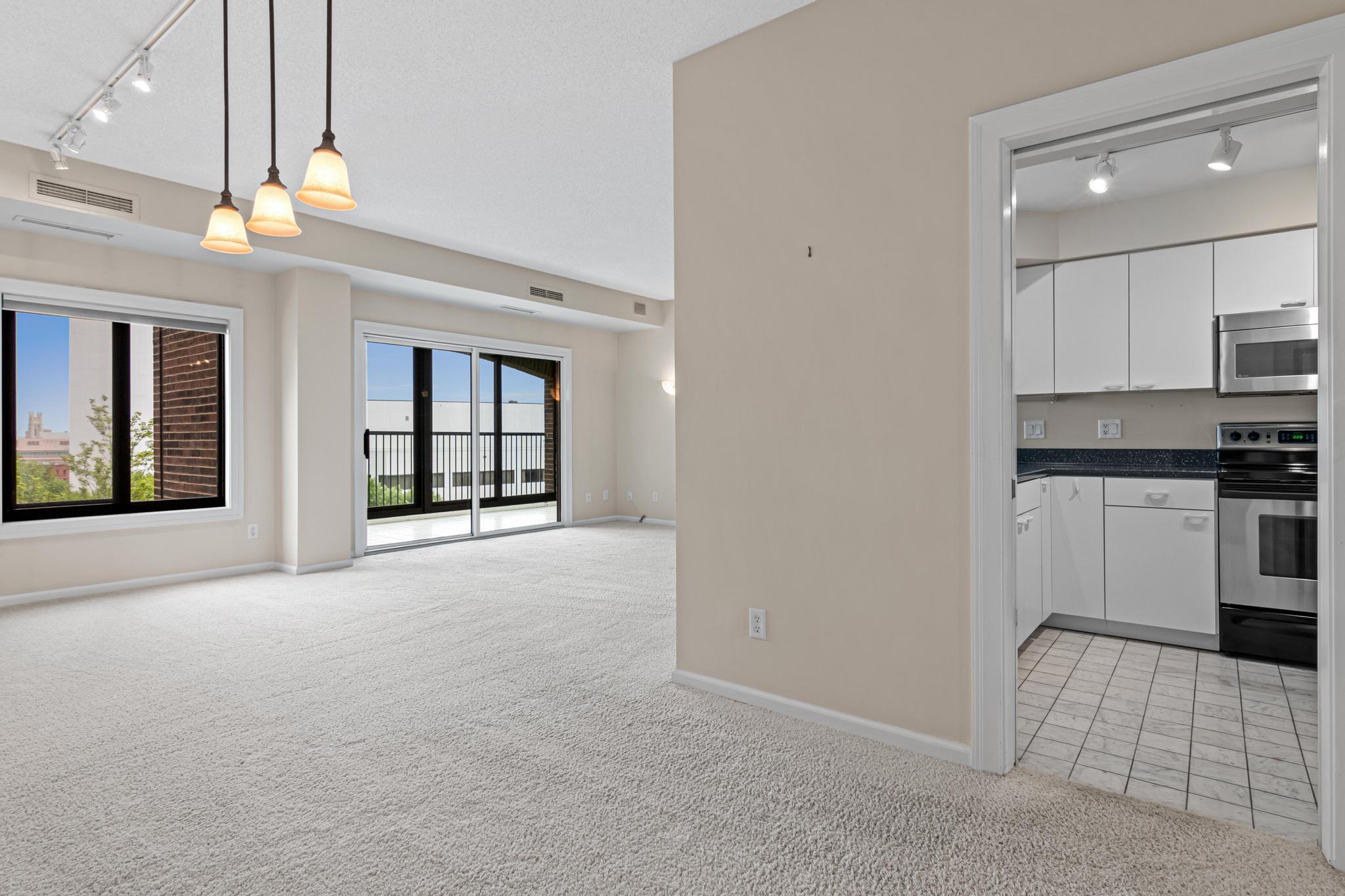 View of Residential at 1235 Yale Place #808, Minneapolis MN 55403, Minneapolis (8 of 47) - Mike Wilen | Minnesota Team Real Estate