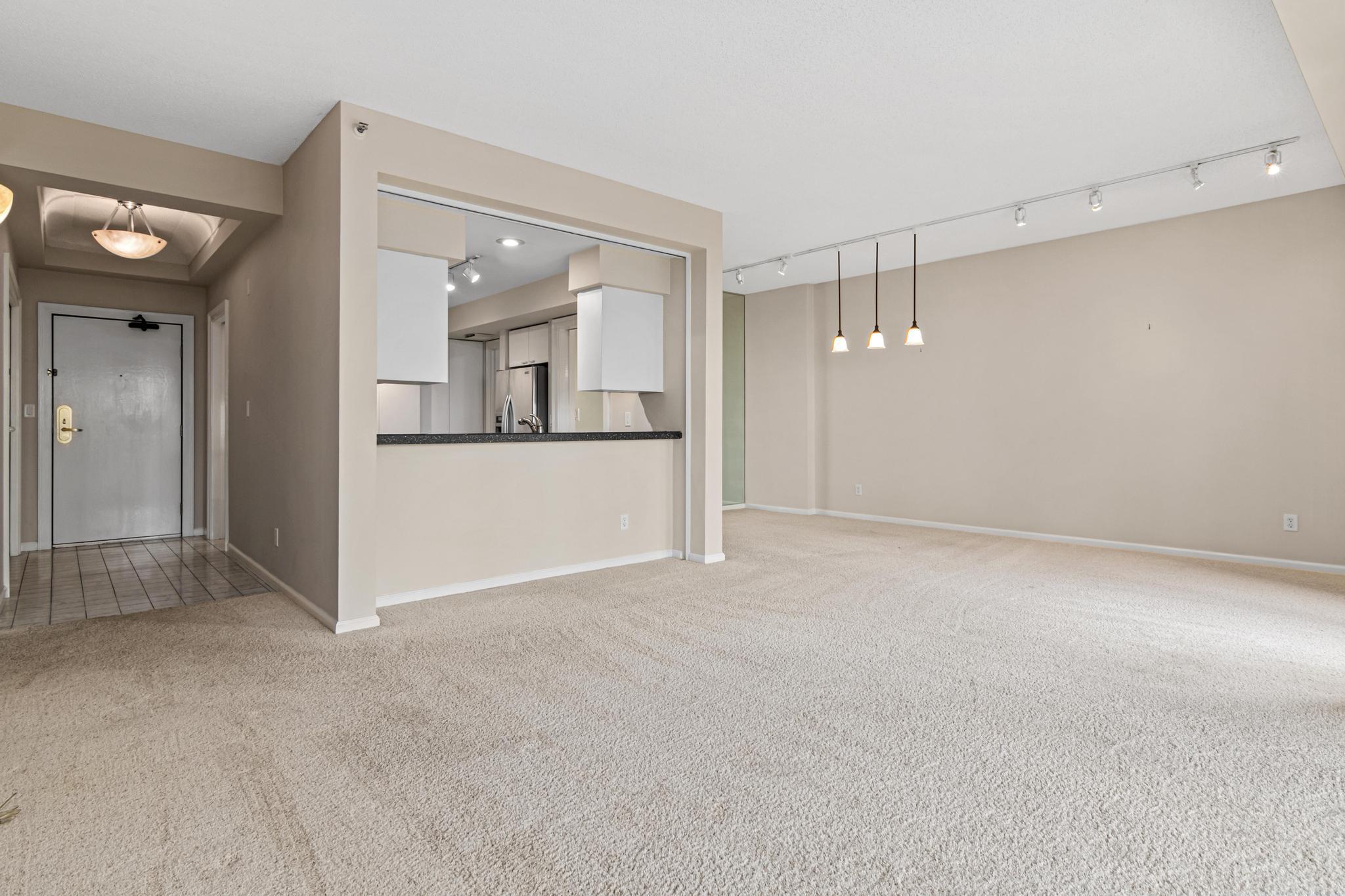View of Residential at 1235 Yale Place #808, Minneapolis MN 55403, Minneapolis (5 of 47) - Mike Wilen | Minnesota Team Real Estate