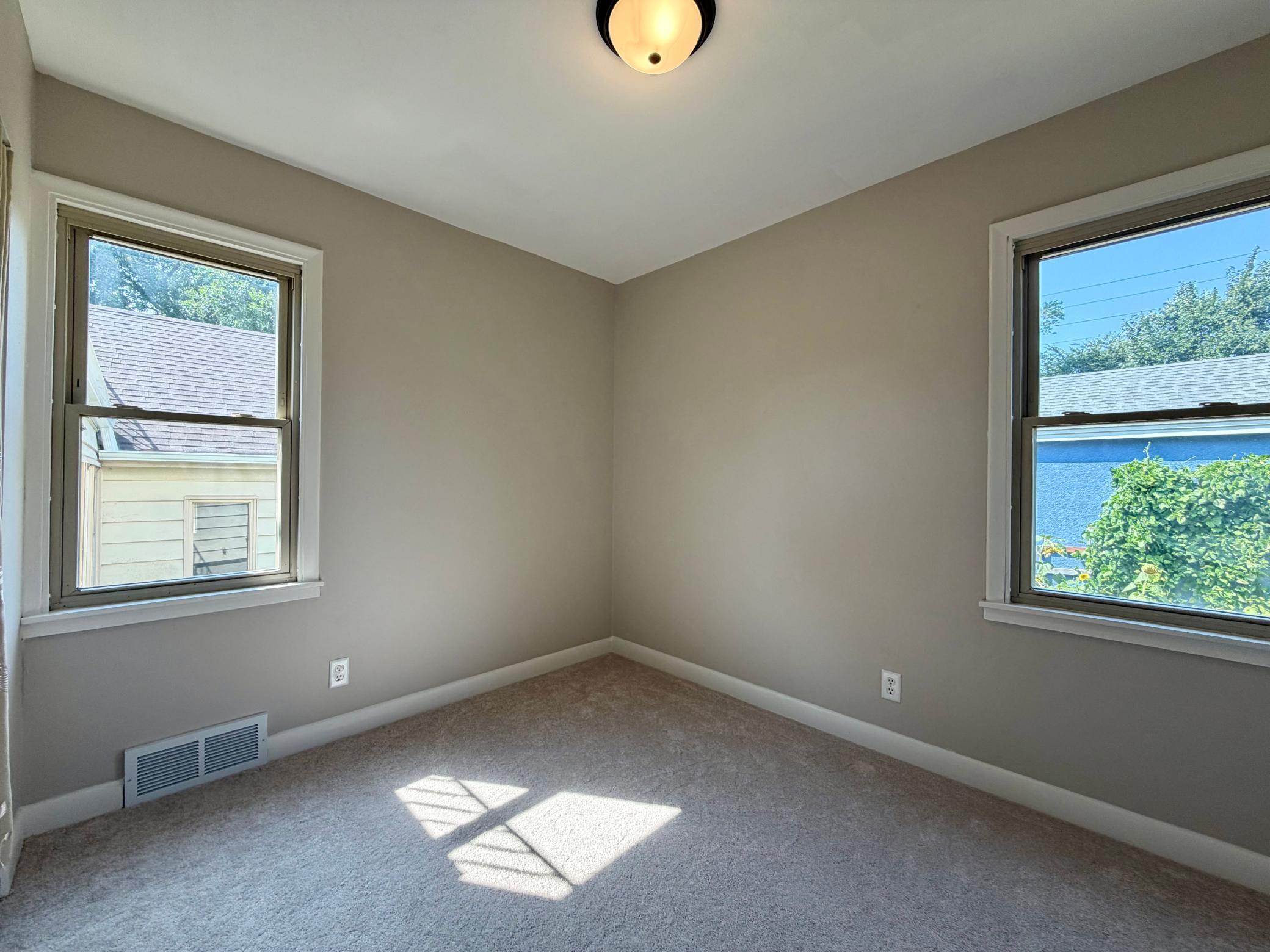 View of Residential at 5701 Humboldt Avenue, Brooklyn Center MN 55430, Brooklyn Center (18 of 27) - Mike Wilen | Minnesota Team Real Estate