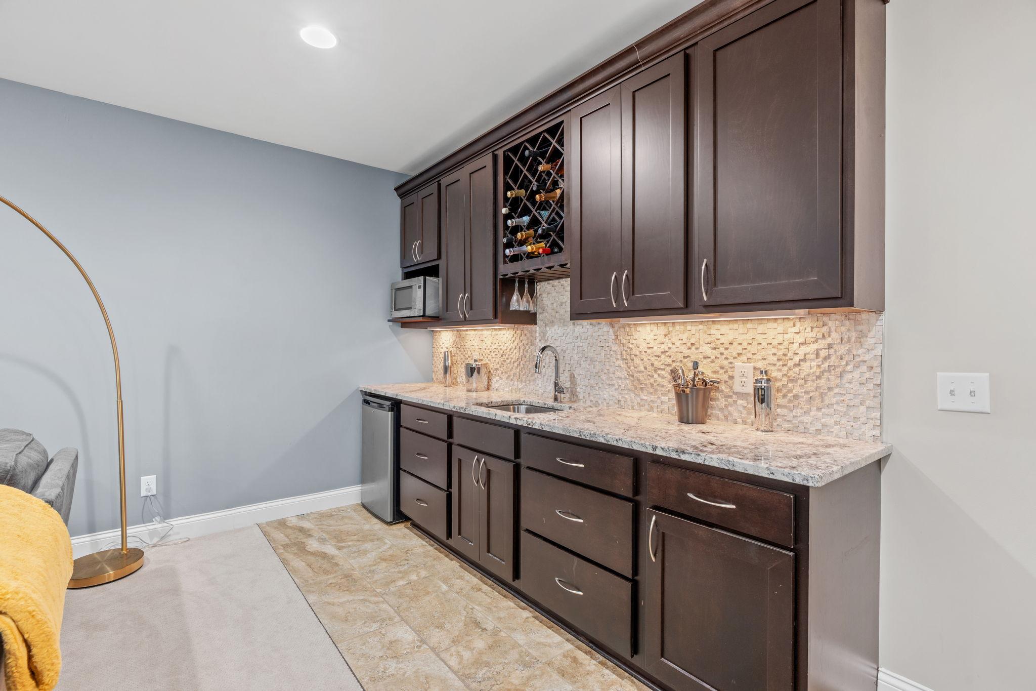 View of Residential at 4516 Chowen Avenue, Minneapolis MN 55410, Minneapolis (37 of 47) - Mike Wilen | Minnesota Team Real Estate