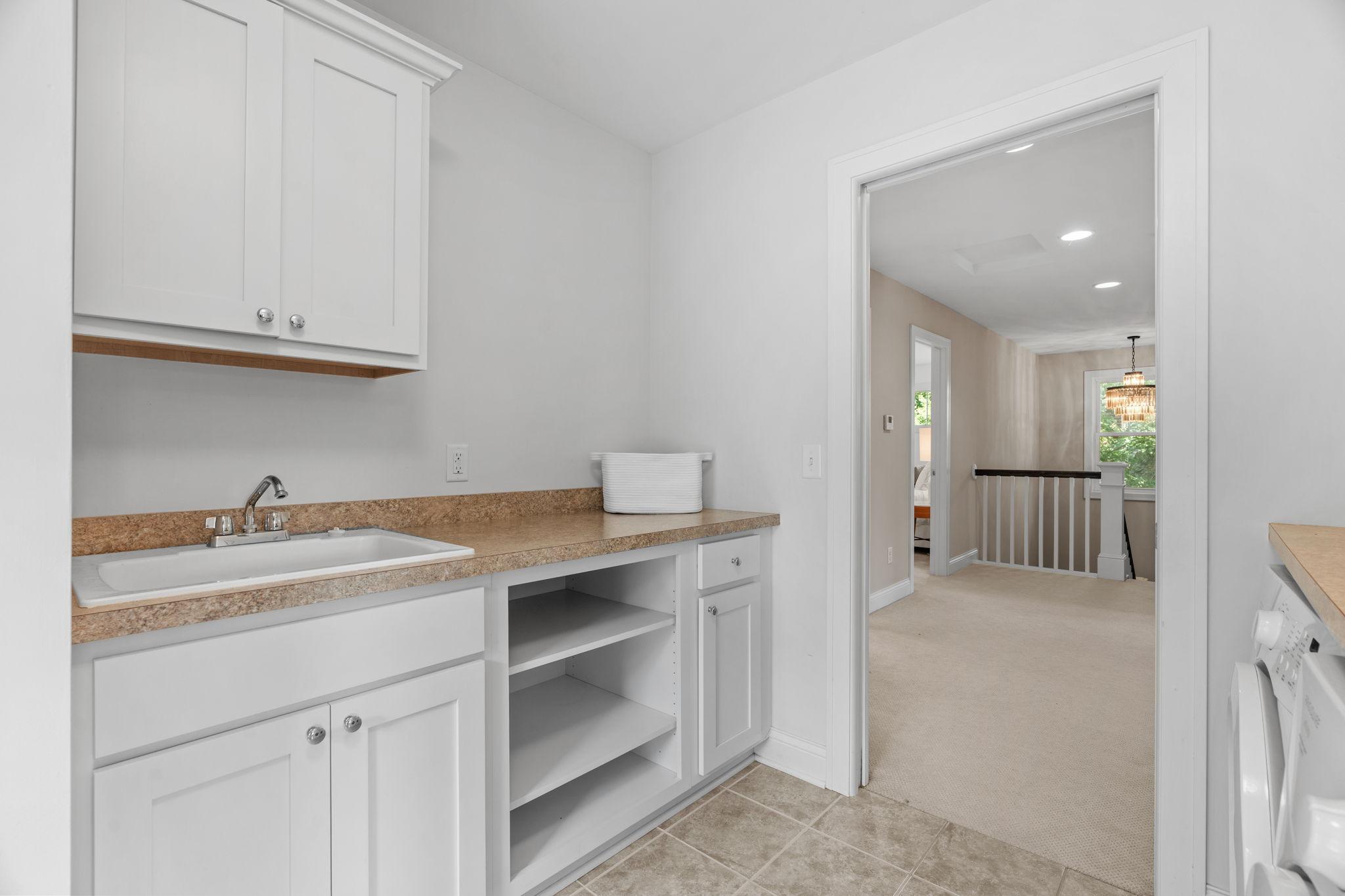 View of Residential at 4516 Chowen Avenue, Minneapolis MN 55410, Minneapolis (33 of 47) - Mike Wilen | Minnesota Team Real Estate