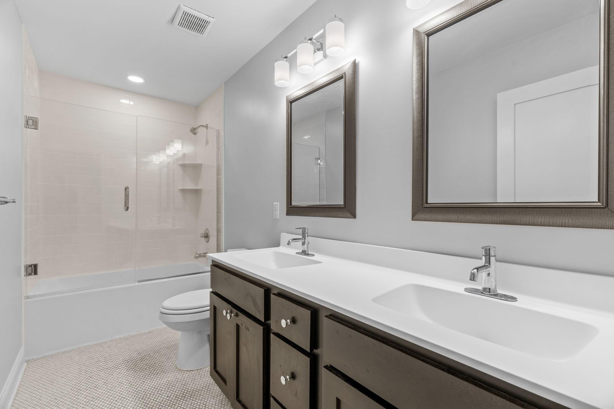 View of Residential at 4516 Chowen Avenue, Minneapolis MN 55410, Minneapolis (29 of 47) - Mike Wilen | Minnesota Team Real Estate