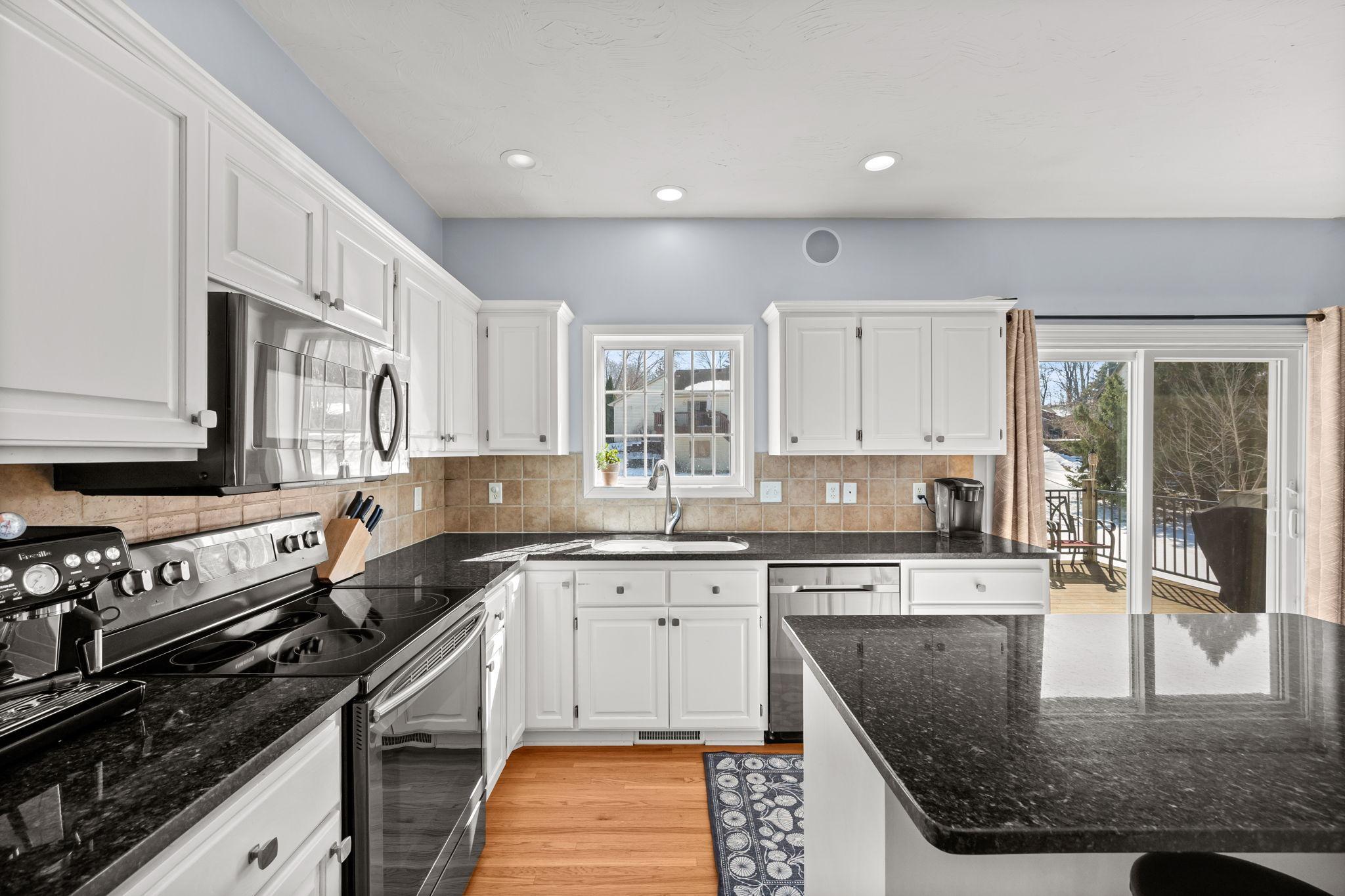 View of Residential at 955 Park Drive, Belle Plaine MN 56011, Belle Plaine (6 of 52) - Mike Wilen | Minnesota Team Real Estate