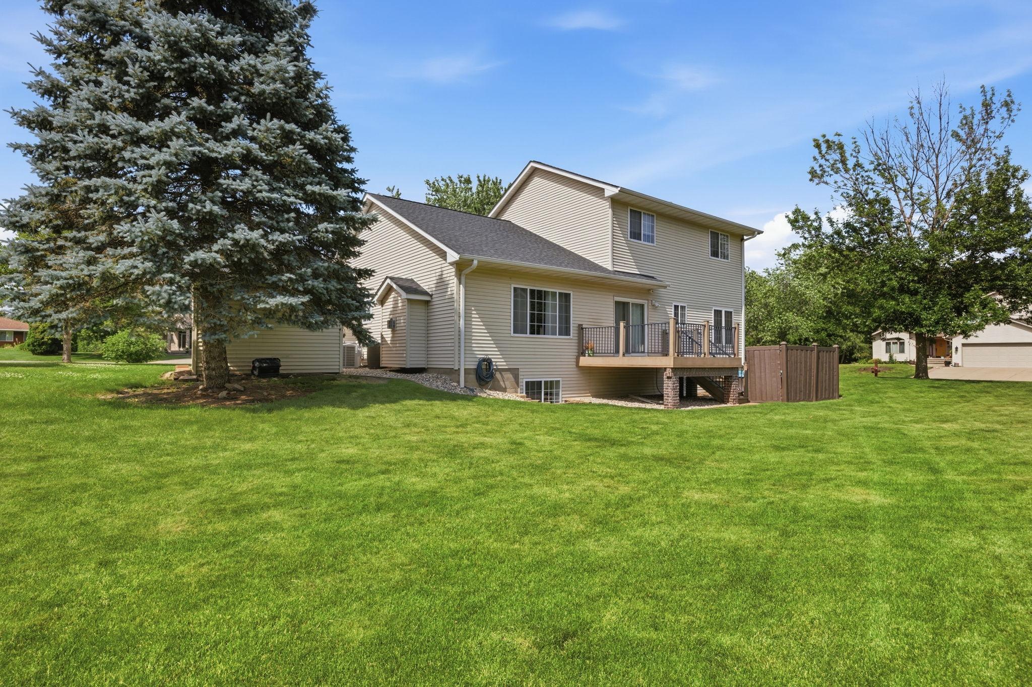 View of Residential at 955 Park Drive, Belle Plaine MN 56011, Belle Plaine (36 of 52) - Mike Wilen | Minnesota Team Real Estate
