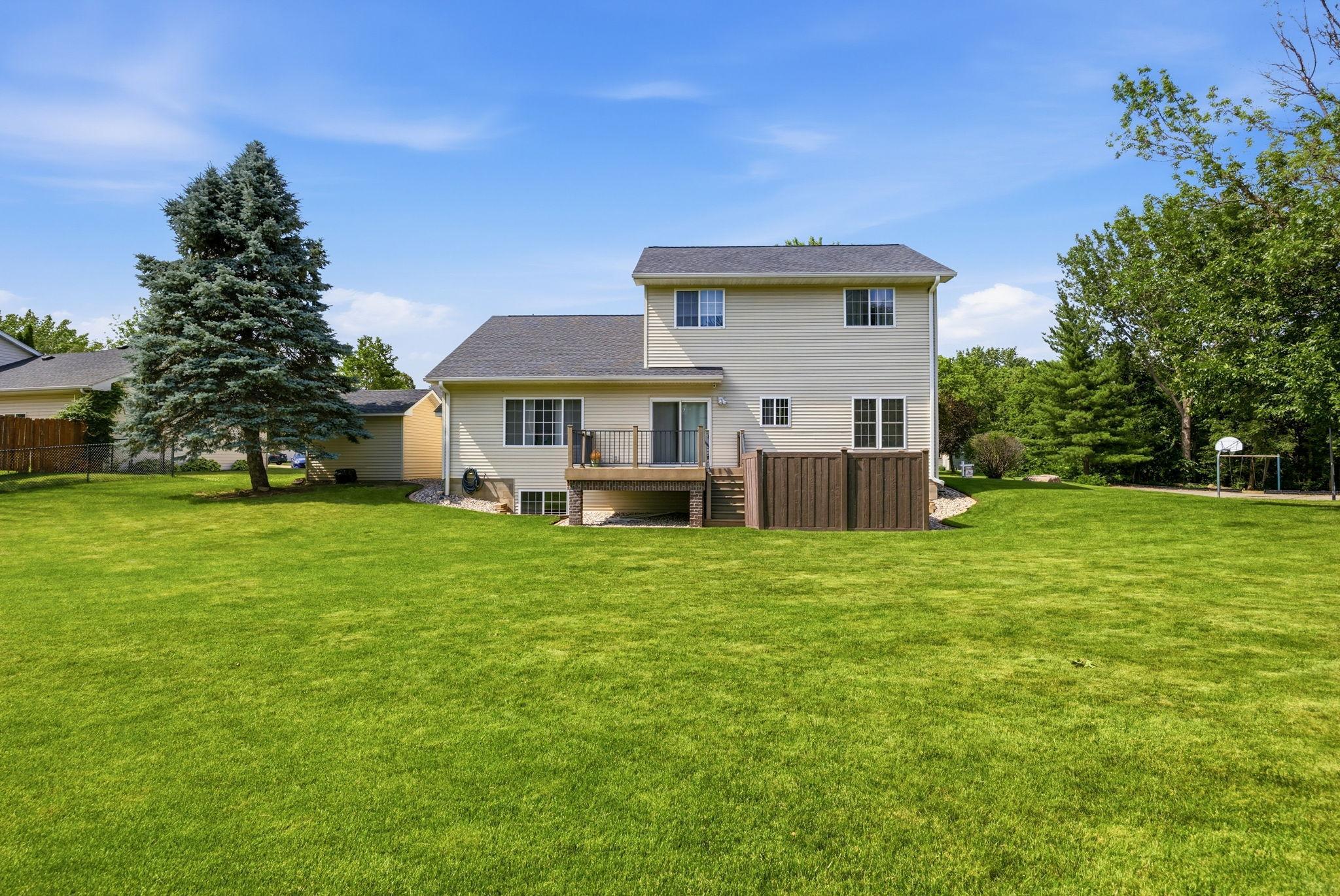 View of Residential at 955 Park Drive, Belle Plaine MN 56011, Belle Plaine (38 of 52) - Mike Wilen | Minnesota Team Real Estate