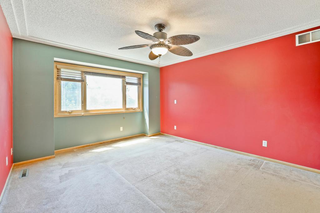 View of Residential at 2477 Windsor Lane, Woodbury MN 55125, Woodbury (22 of 51) - Mike Wilen | Minnesota Team Real Estate