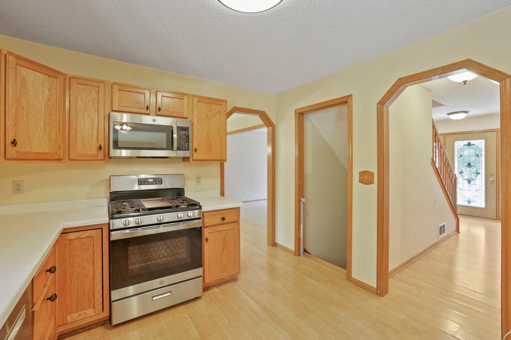 View of Residential at 2477 Windsor Lane, Woodbury MN 55125, Woodbury (15 of 51) - Mike Wilen | Minnesota Team Real Estate