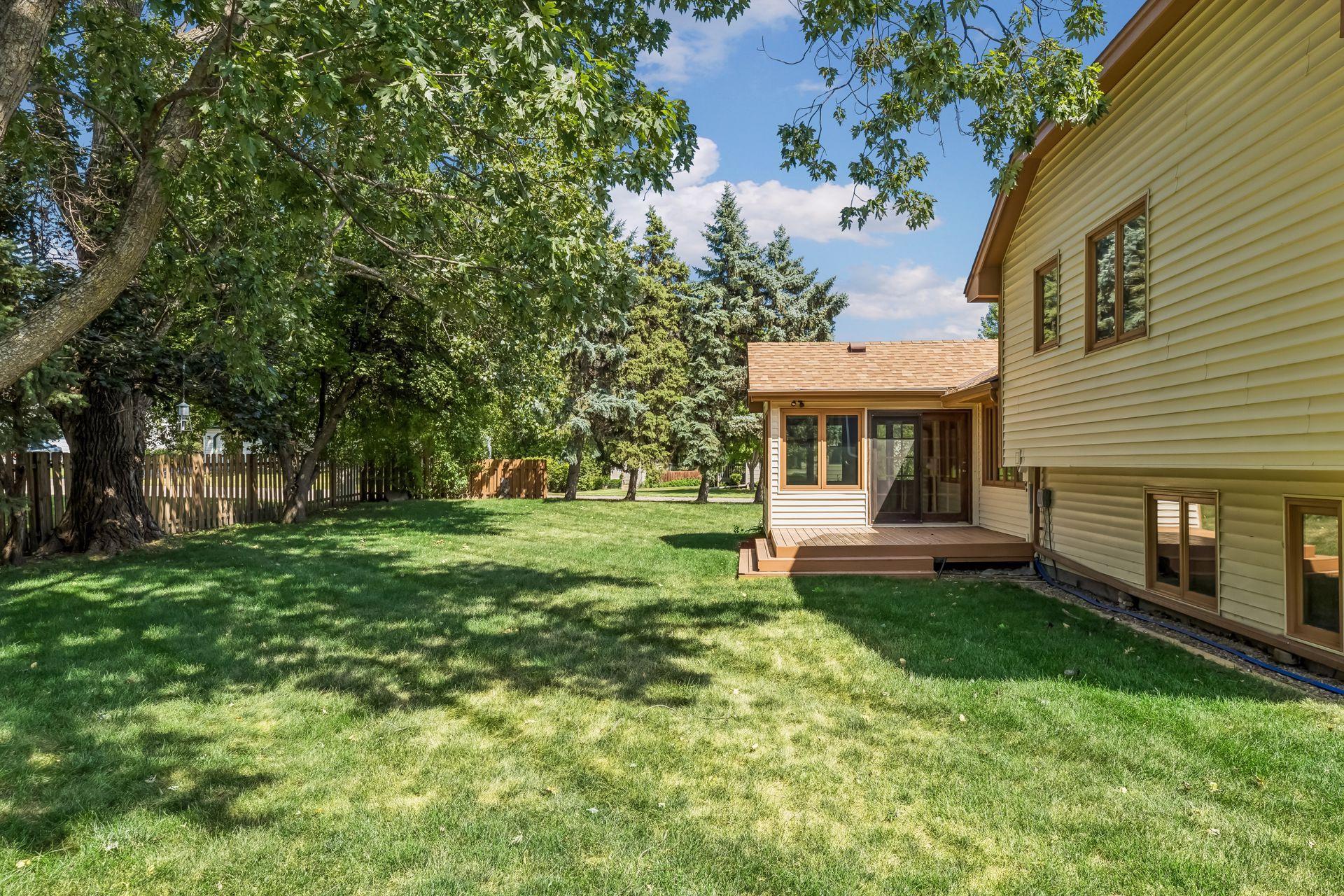 View of Residential at 10000 31st Avenue, Plymouth MN 55441, Plymouth (34 of 37) - Mike Wilen | Minnesota Team Real Estate