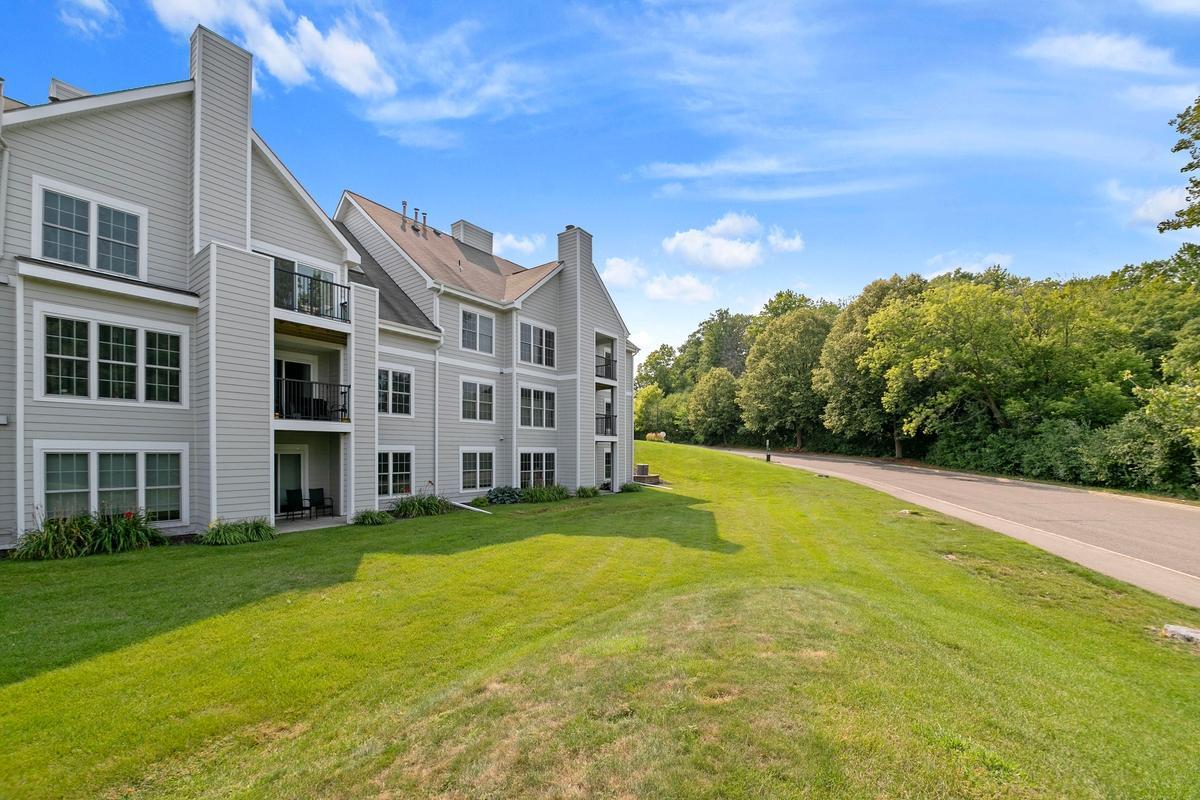 View of Residential at 6165 Chasewood Parkway #202, Minnetonka MN 55343, Minnetonka (33 of 36) - Mike Wilen | Minnesota Team Real Estate