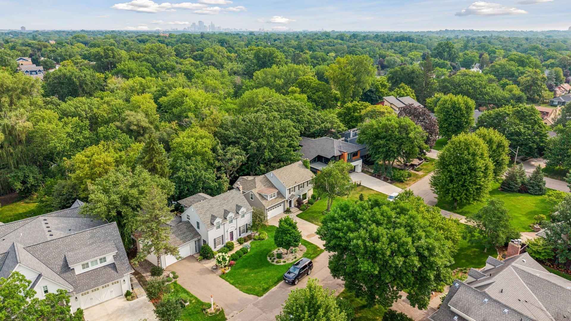View of Residential at 3308 55th Street, Edina MN 55410, Edina (39 of 42) - Mike Wilen | Minnesota Team Real Estate