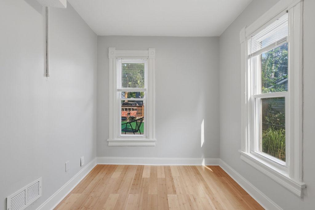 View of Residential Income at 1135 Washington Street, Minneapolis MN 55413, Minneapolis (11 of 33) - Mike Wilen | Minnesota Team Real Estate