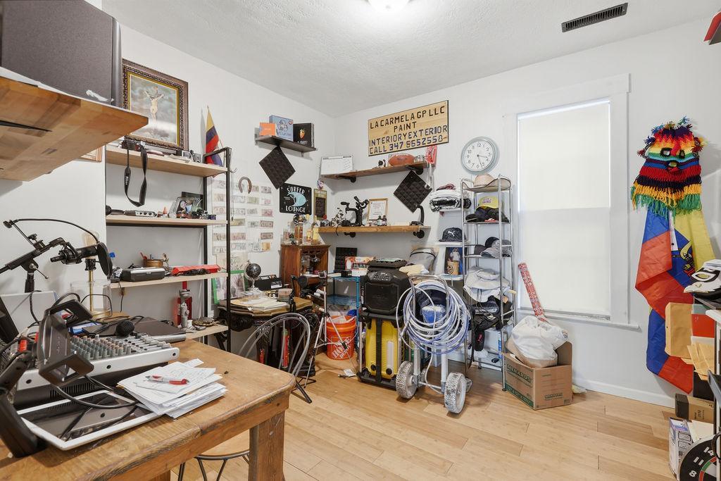 View of Residential Income at 1135 Washington Street, Minneapolis MN 55413, Minneapolis (15 of 33) - Mike Wilen | Minnesota Team Real Estate