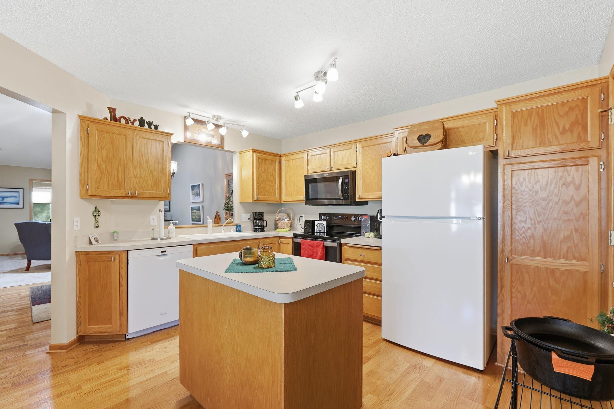 View of Residential at 7590 Newbury Road, Woodbury MN 55125, Woodbury (10 of 29) - Mike Wilen | Minnesota Team Real Estate