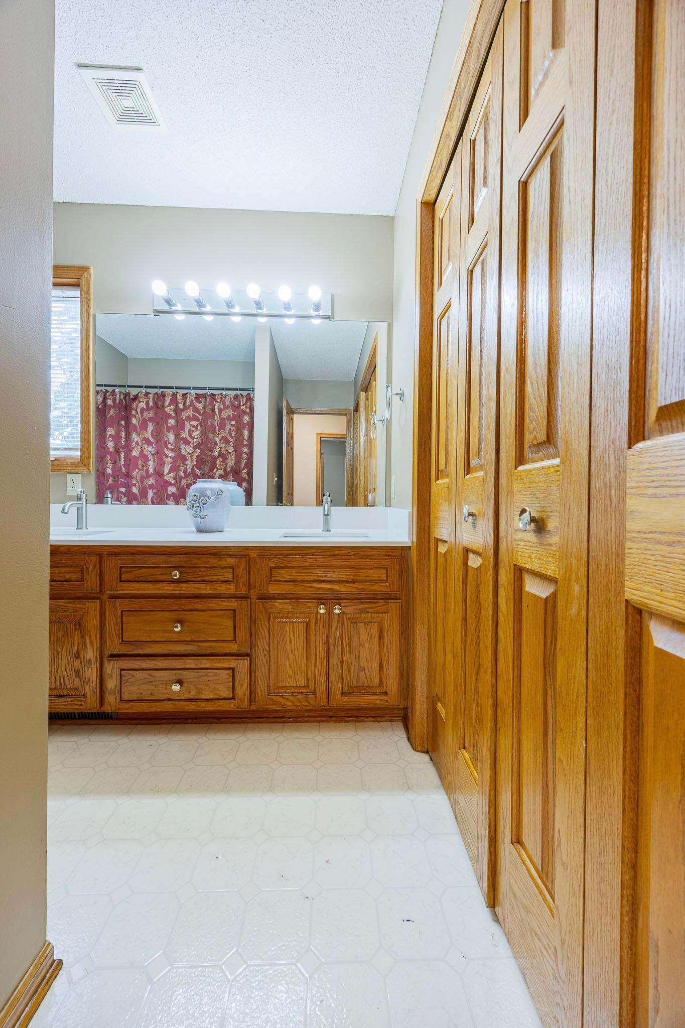 View of Residential at 7520 Portland Avenue, Richfield MN 55423, Richfield (18 of 34) - Mike Wilen | Minnesota Team Real Estate