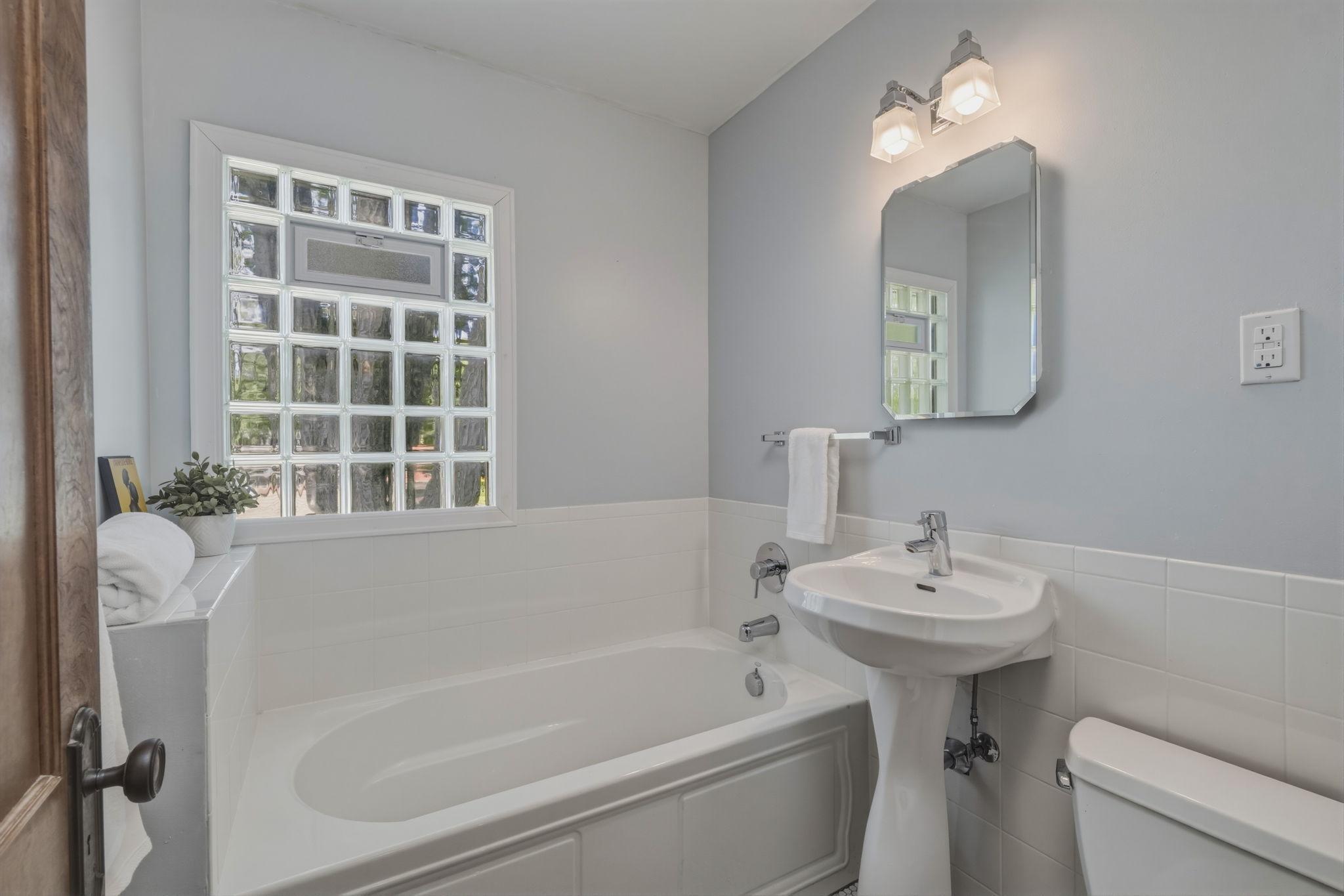 View of Residential at 2133 Goodrich Avenue, Saint Paul MN 55105, Saint Paul (34 of 52) - Mike Wilen | Minnesota Team Real Estate