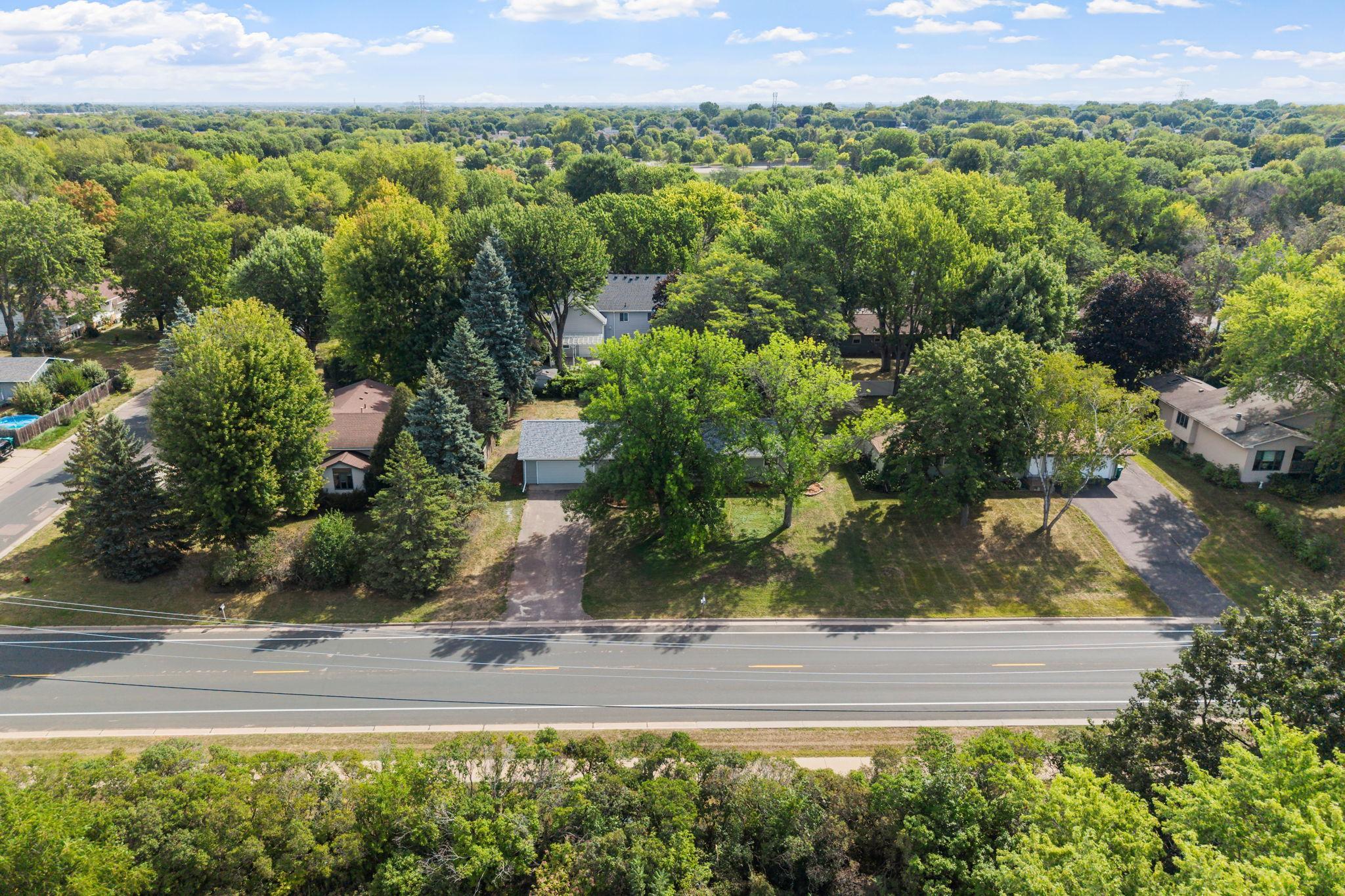 View of Residential at 9068 Rice Lake Road, Maple Grove MN 55369, Maple Grove (47 of 55) - Mike Wilen | Minnesota Team Real Estate