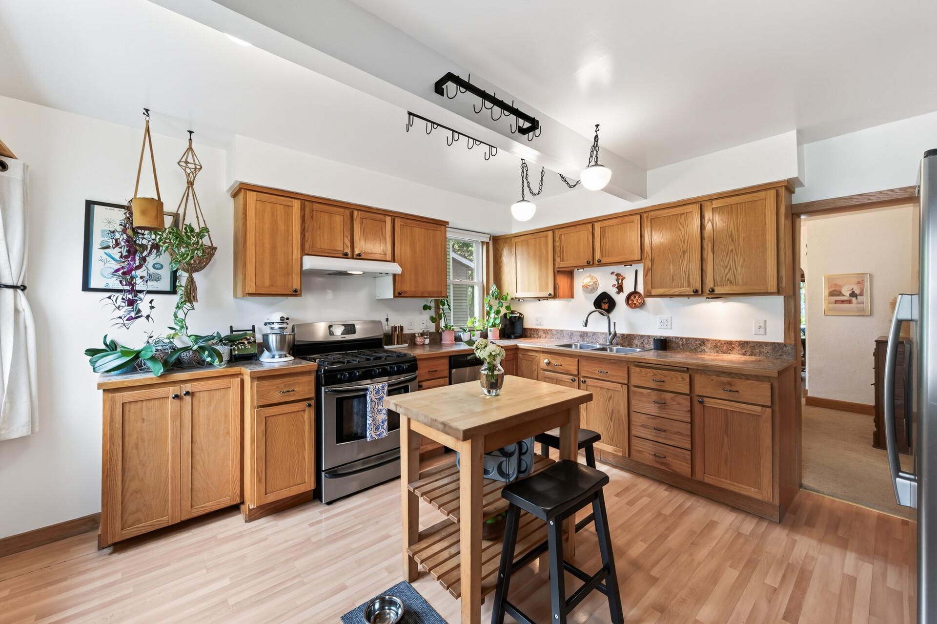 View of Residential at 2323 Standish Street, Saint Paul MN 55108, Saint Paul (12 of 30) - Mike Wilen | Minnesota Team Real Estate