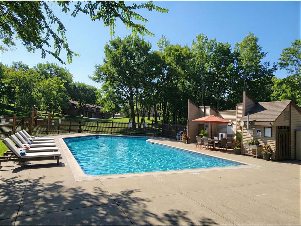 View of Residential at 146 River Woods Lane, Burnsville MN 55337, Burnsville (32 of 34) - Mike Wilen | Minnesota Team Real Estate