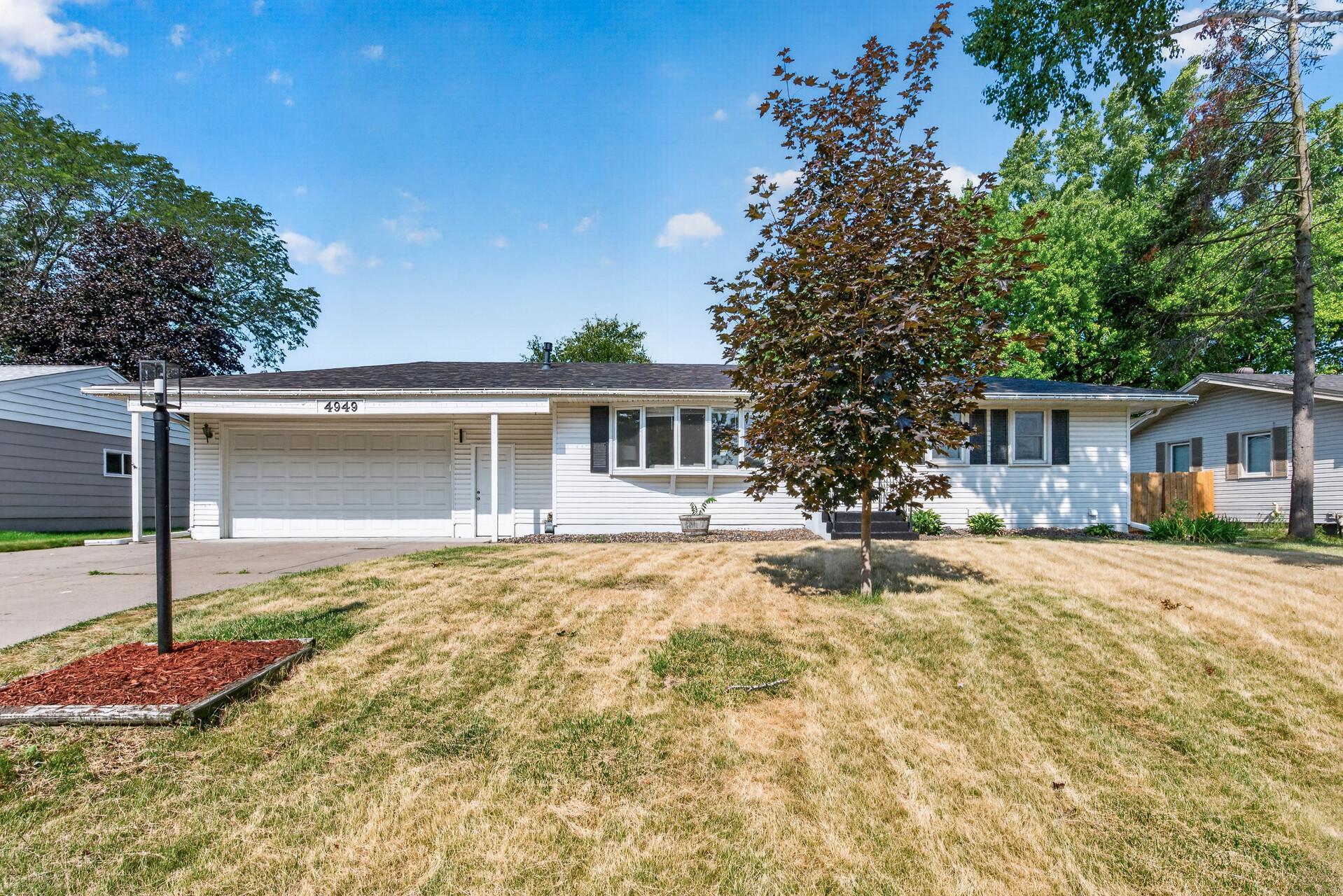 View of Residential at 4949 Virginia Avenue, New Hope MN 55428, New Hope (3 of 30) - Mike Wilen | Minnesota Team Real Estate