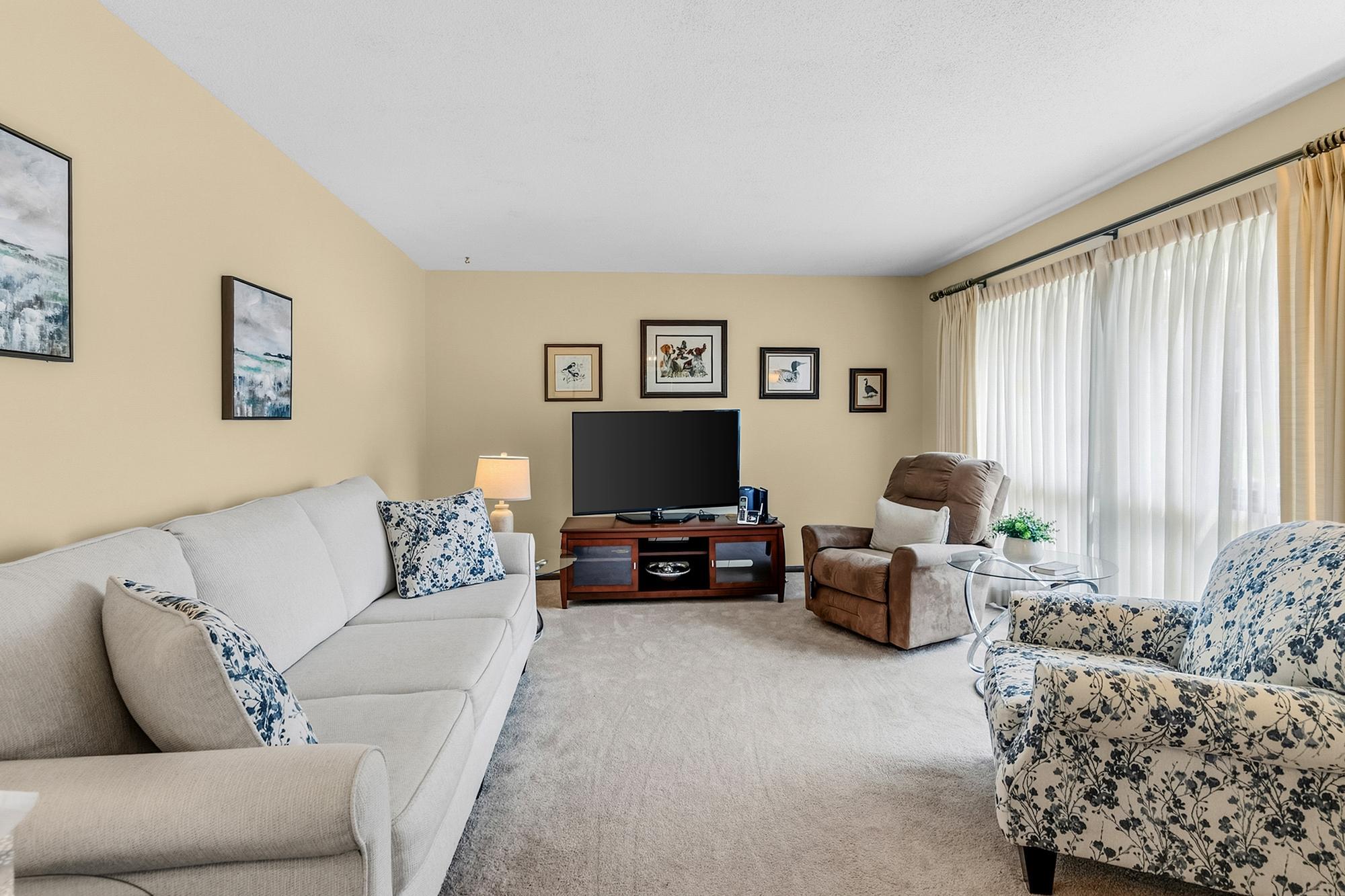 View of Residential at 13045 Eveleth Avenue, Apple Valley MN 55124, Apple Valley (19 of 31) - Mike Wilen | Minnesota Team Real Estate