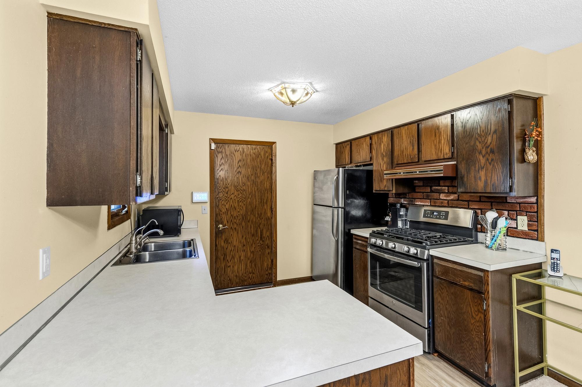 View of Residential at 13045 Eveleth Avenue, Apple Valley MN 55124, Apple Valley (6 of 31) - Mike Wilen | Minnesota Team Real Estate