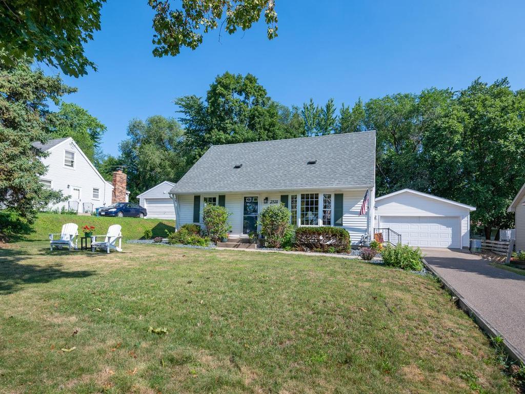 View of Residential at 2920 71 1/2 Street, Richfield MN 55423, Richfield (2 of 28) - Mike Wilen | Minnesota Team Real Estate