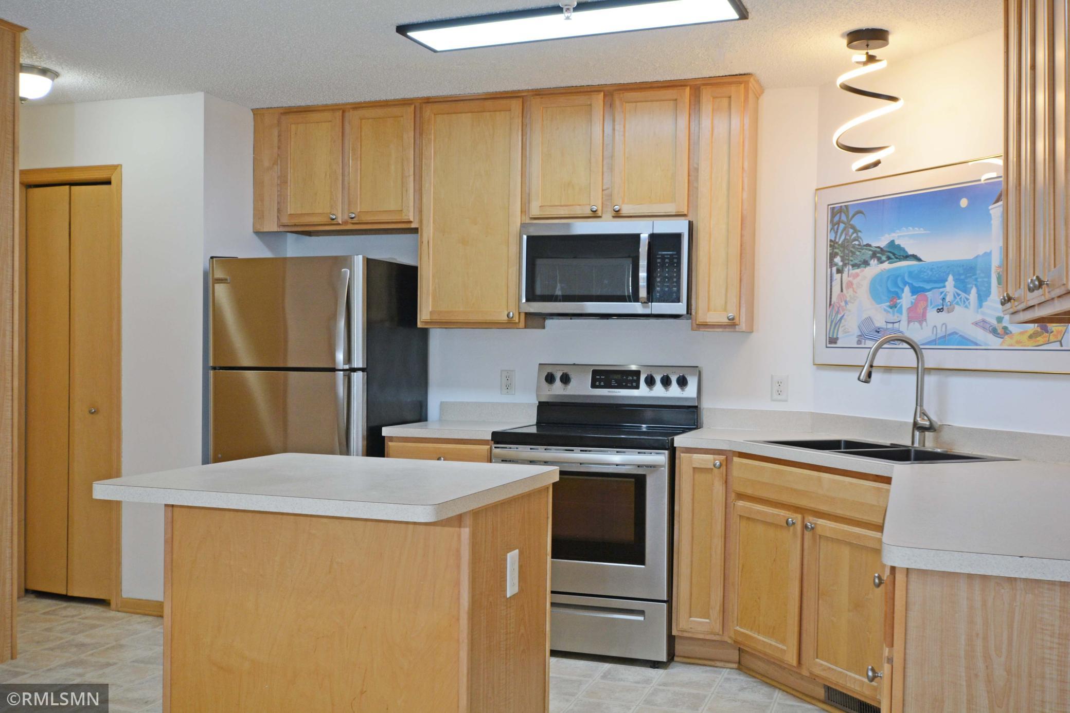 View of Residential at 17565 69th Place, Maple Grove MN 55311, Maple Grove (12 of 26) - Mike Wilen | Minnesota Team Real Estate
