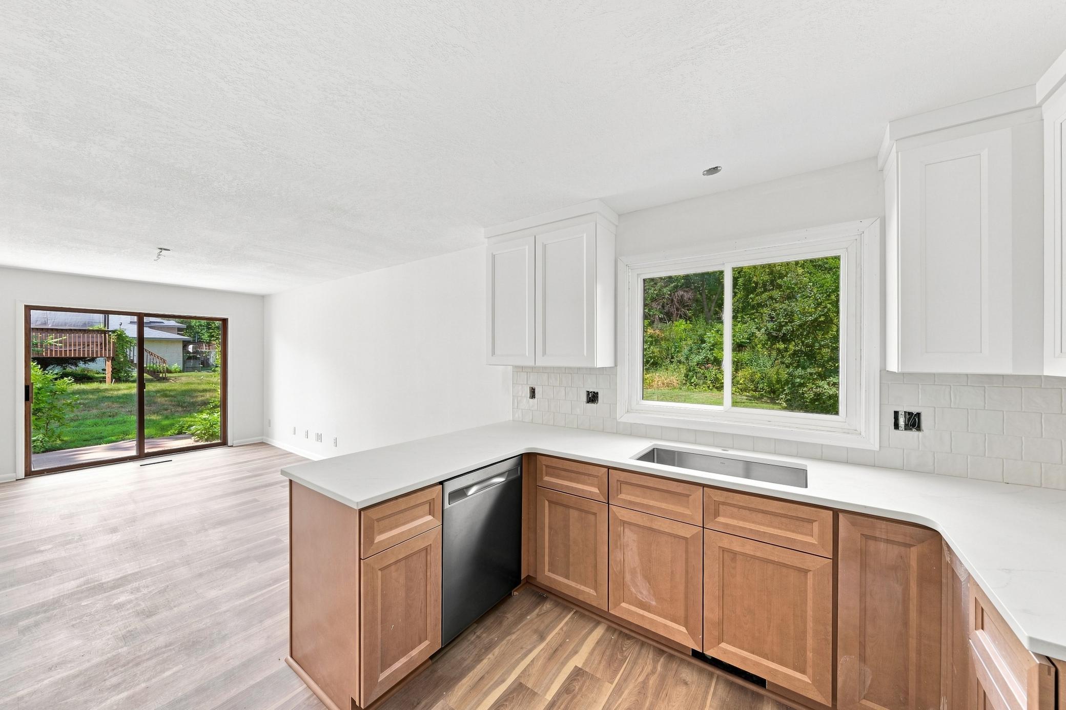View of Residential at 8687 Ridgewind Road, Eden Prairie MN 55344, Eden Prairie (10 of 48) - Mike Wilen | Minnesota Team Real Estate