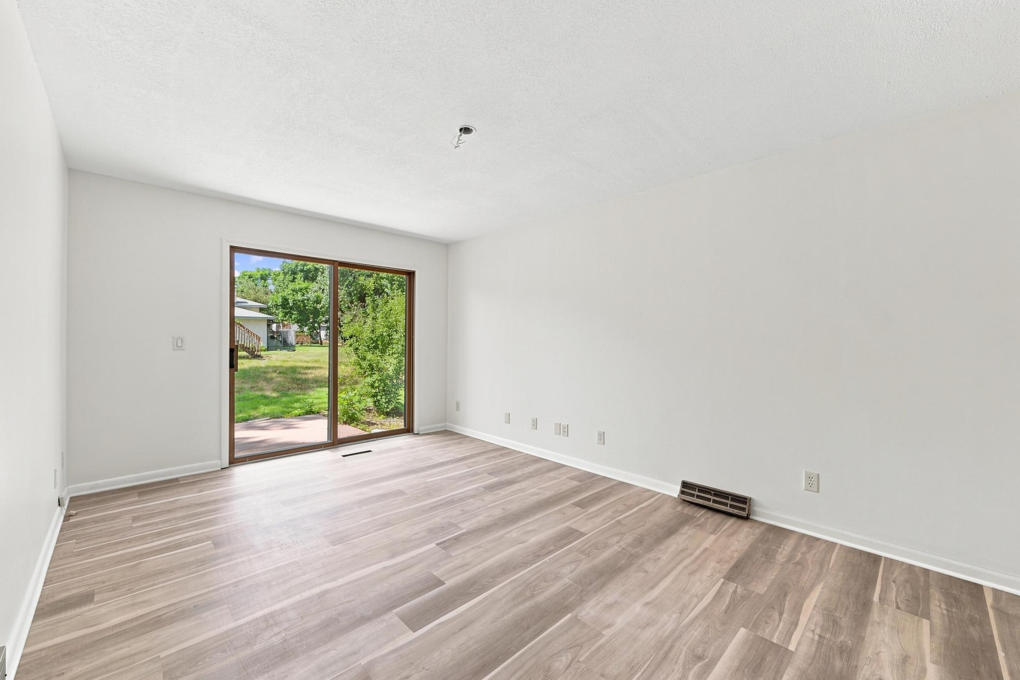 View of Residential at 8687 Ridgewind Road, Eden Prairie MN 55344, Eden Prairie (7 of 48) - Mike Wilen | Minnesota Team Real Estate