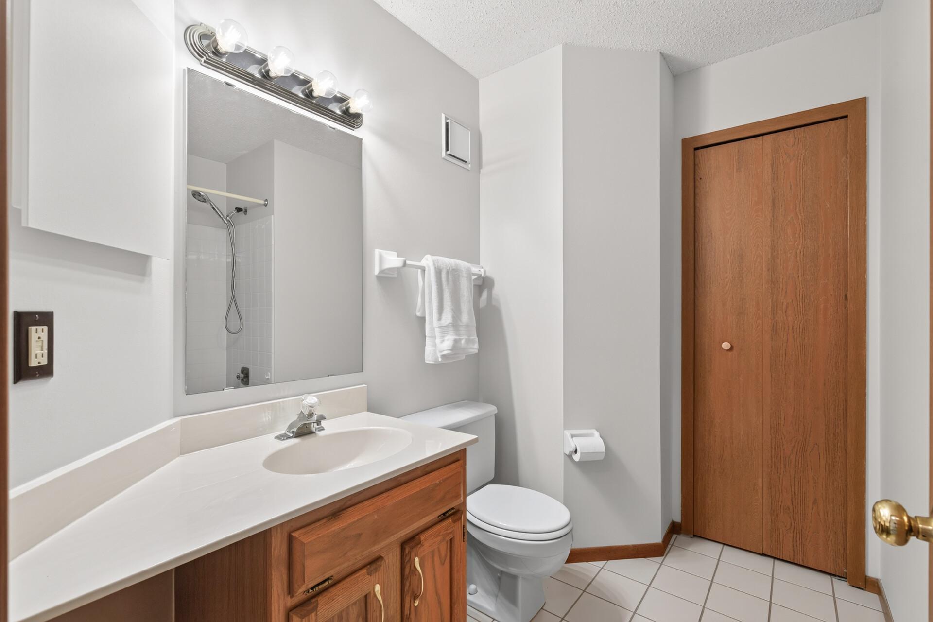View of Residential at 14307 Bedford Drive, Eden Prairie MN 55346, Eden Prairie (22 of 46) - Mike Wilen | Minnesota Team Real Estate