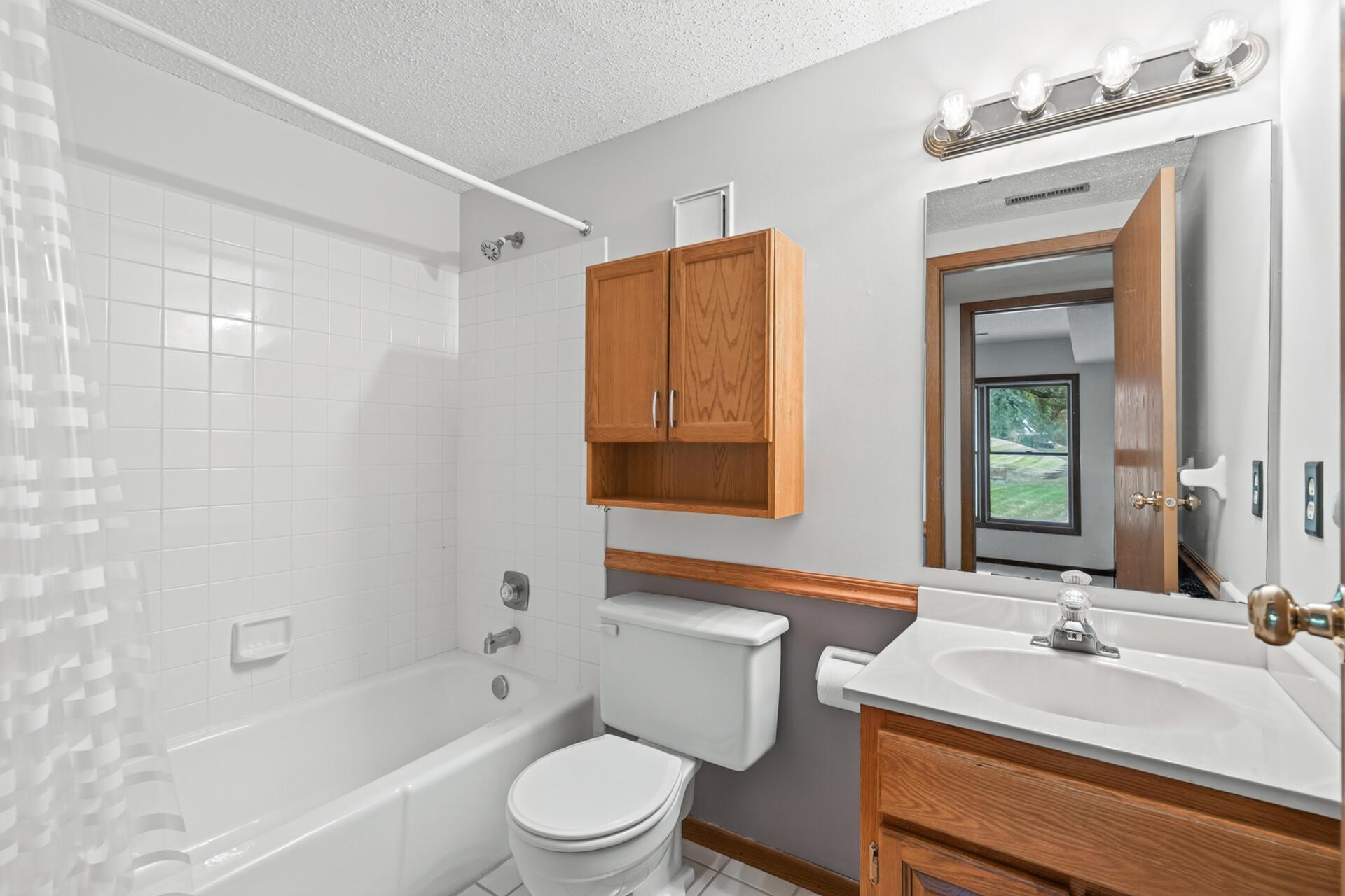 View of Residential at 14307 Bedford Drive, Eden Prairie MN 55346, Eden Prairie (32 of 46) - Mike Wilen | Minnesota Team Real Estate