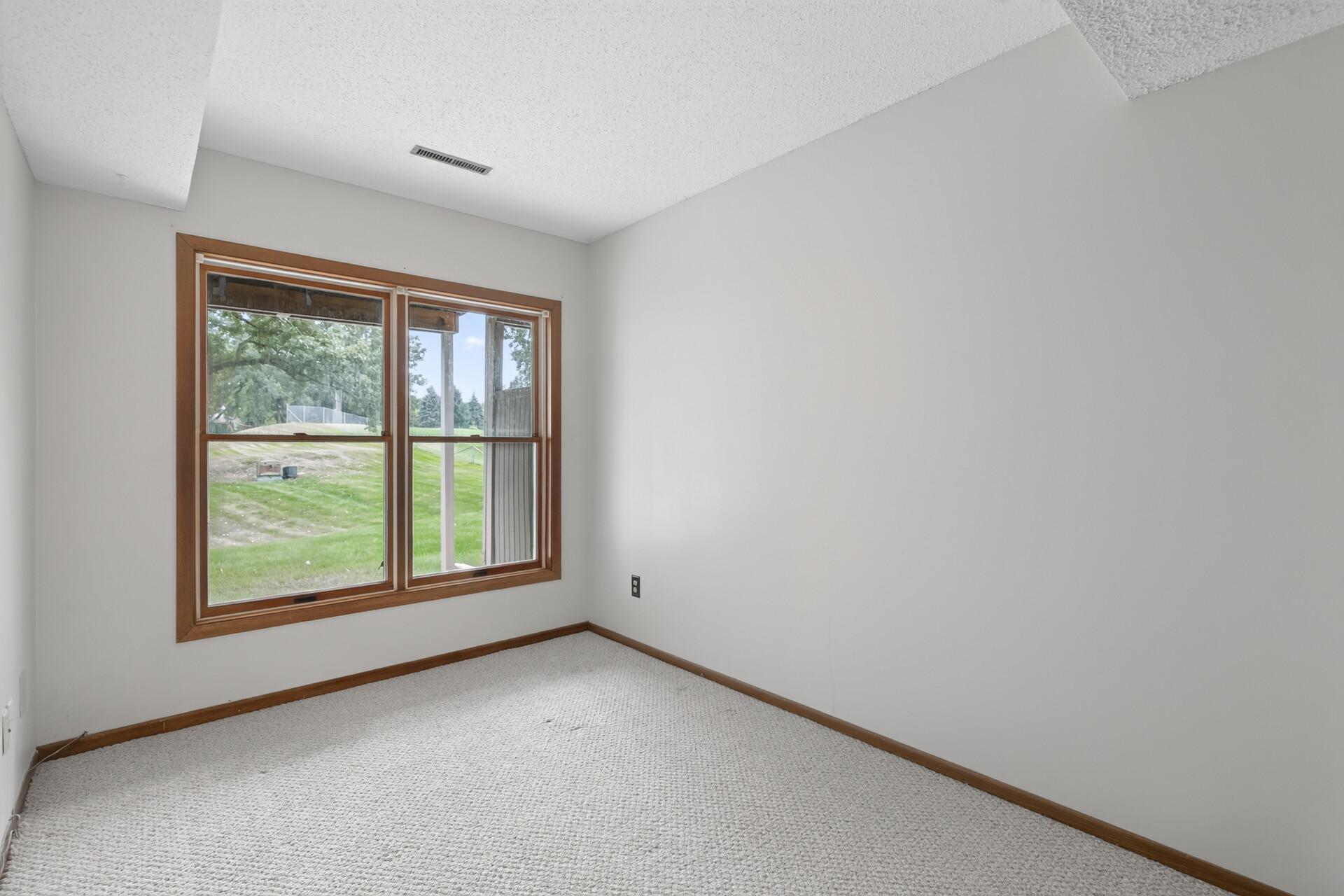 View of Residential at 14307 Bedford Drive, Eden Prairie MN 55346, Eden Prairie (31 of 46) - Mike Wilen | Minnesota Team Real Estate
