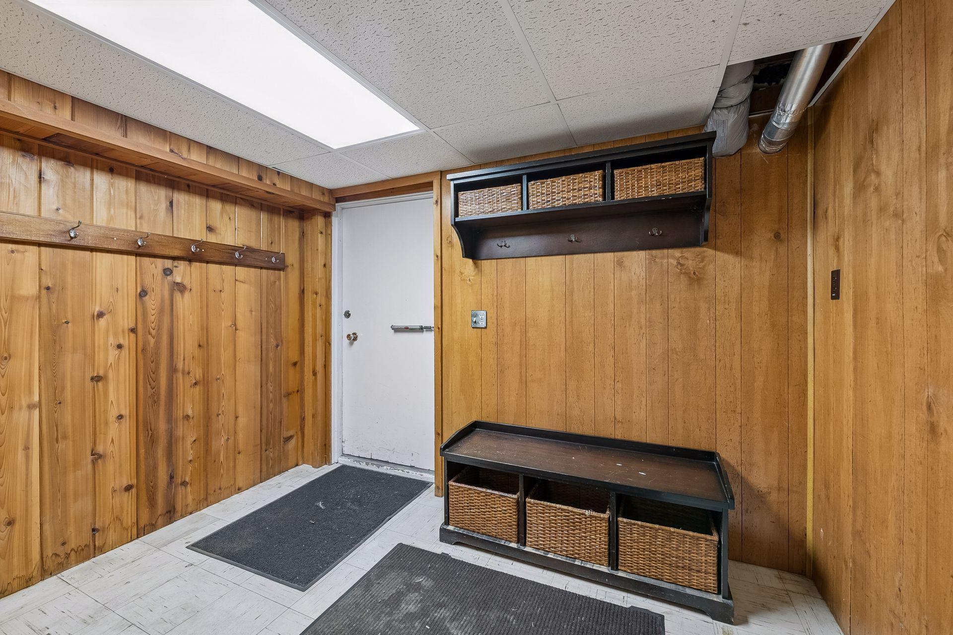 View of Residential at 99 Forestdale Road, Minneapolis MN 55410, Minneapolis (35 of 39) - Mike Wilen | Minnesota Team Real Estate