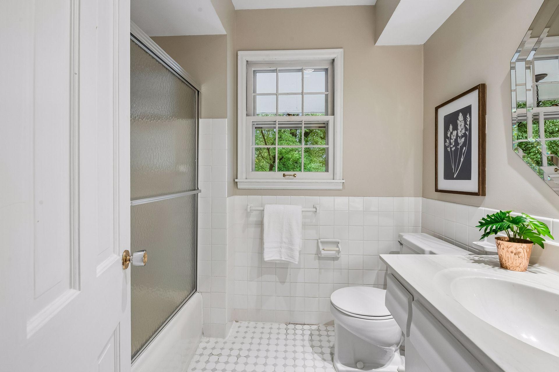 View of Residential at 99 Forestdale Road, Minneapolis MN 55410, Minneapolis (27 of 39) - Mike Wilen | Minnesota Team Real Estate