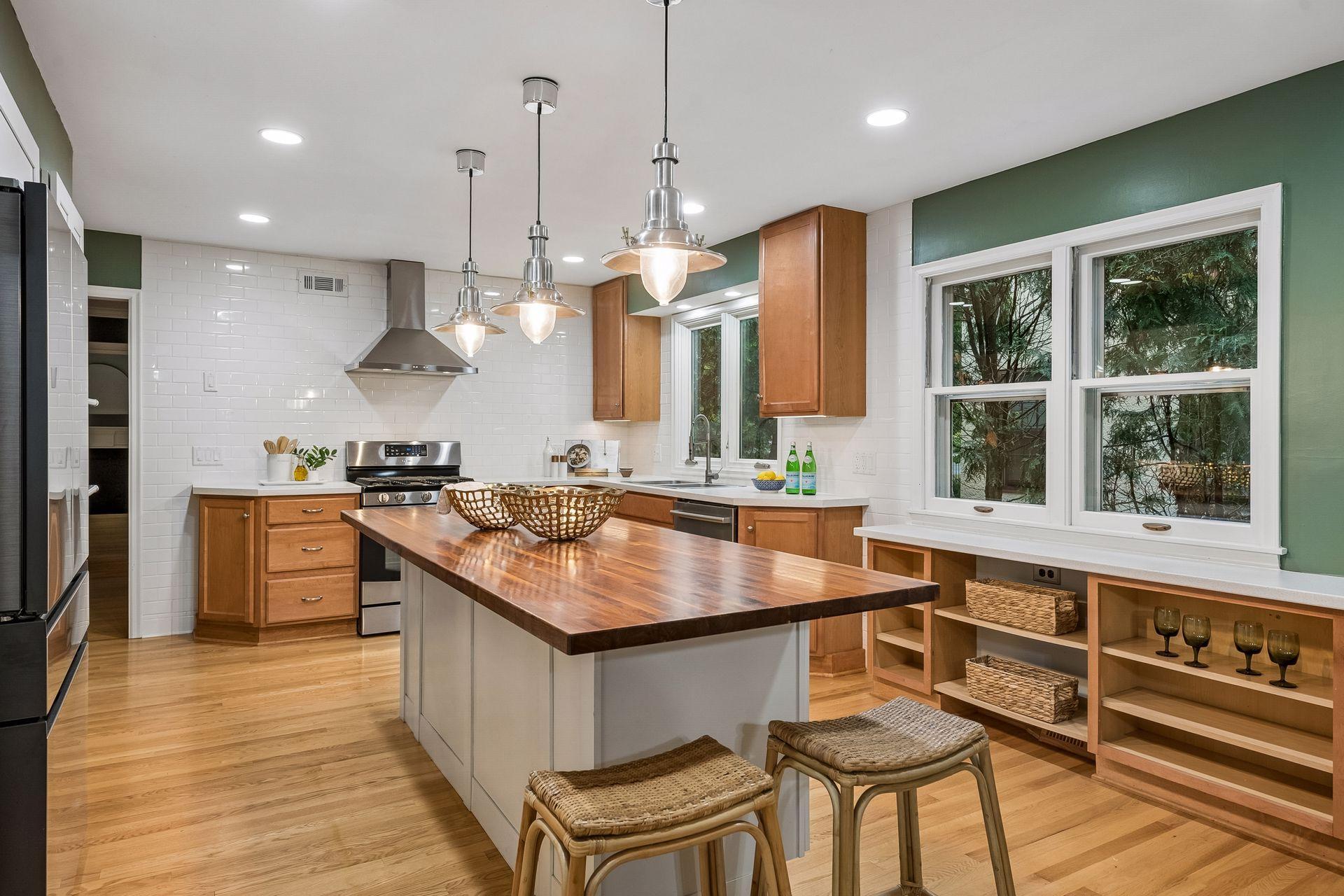View of Residential at 99 Forestdale Road, Minneapolis MN 55410, Minneapolis (6 of 39) - Mike Wilen | Minnesota Team Real Estate