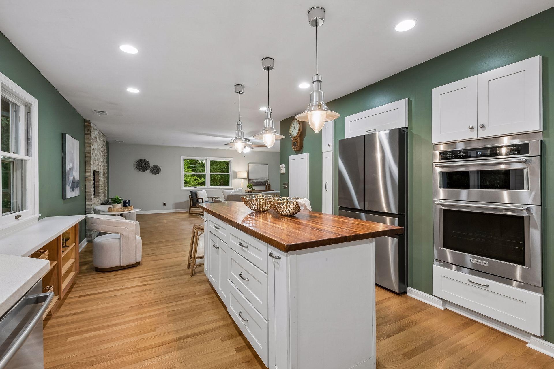 View of Residential at 99 Forestdale Road, Minneapolis MN 55410, Minneapolis (8 of 39) - Mike Wilen | Minnesota Team Real Estate