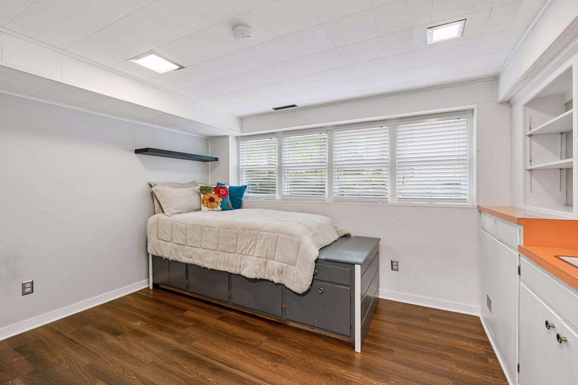 View of Residential at 99 Forestdale Road, Minneapolis MN 55410, Minneapolis (39 of 54) - Mike Wilen | Minnesota Team Real Estate