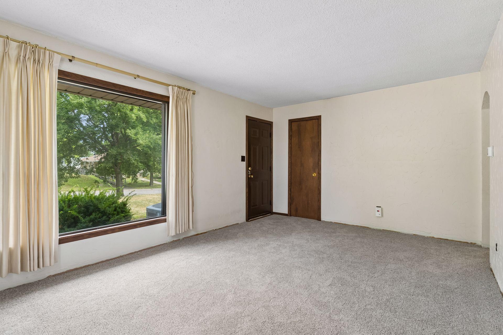 View of Residential at 96 Orange Avenue, Saint Paul MN 55117, Saint Paul (5 of 36) - Mike Wilen | Minnesota Team Real Estate