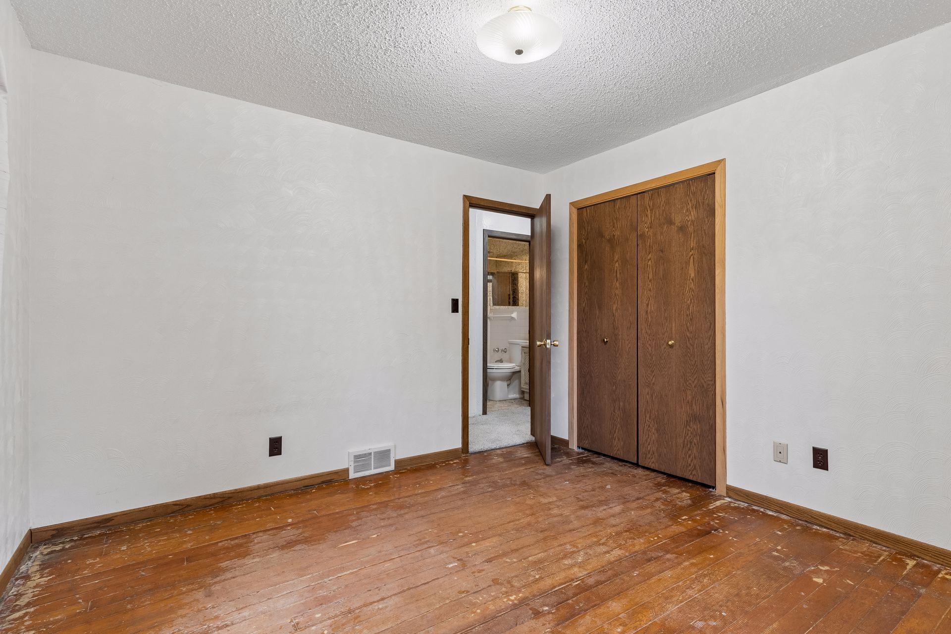 View of Residential at 96 Orange Avenue, Saint Paul MN 55117, Saint Paul (24 of 36) - Mike Wilen | Minnesota Team Real Estate