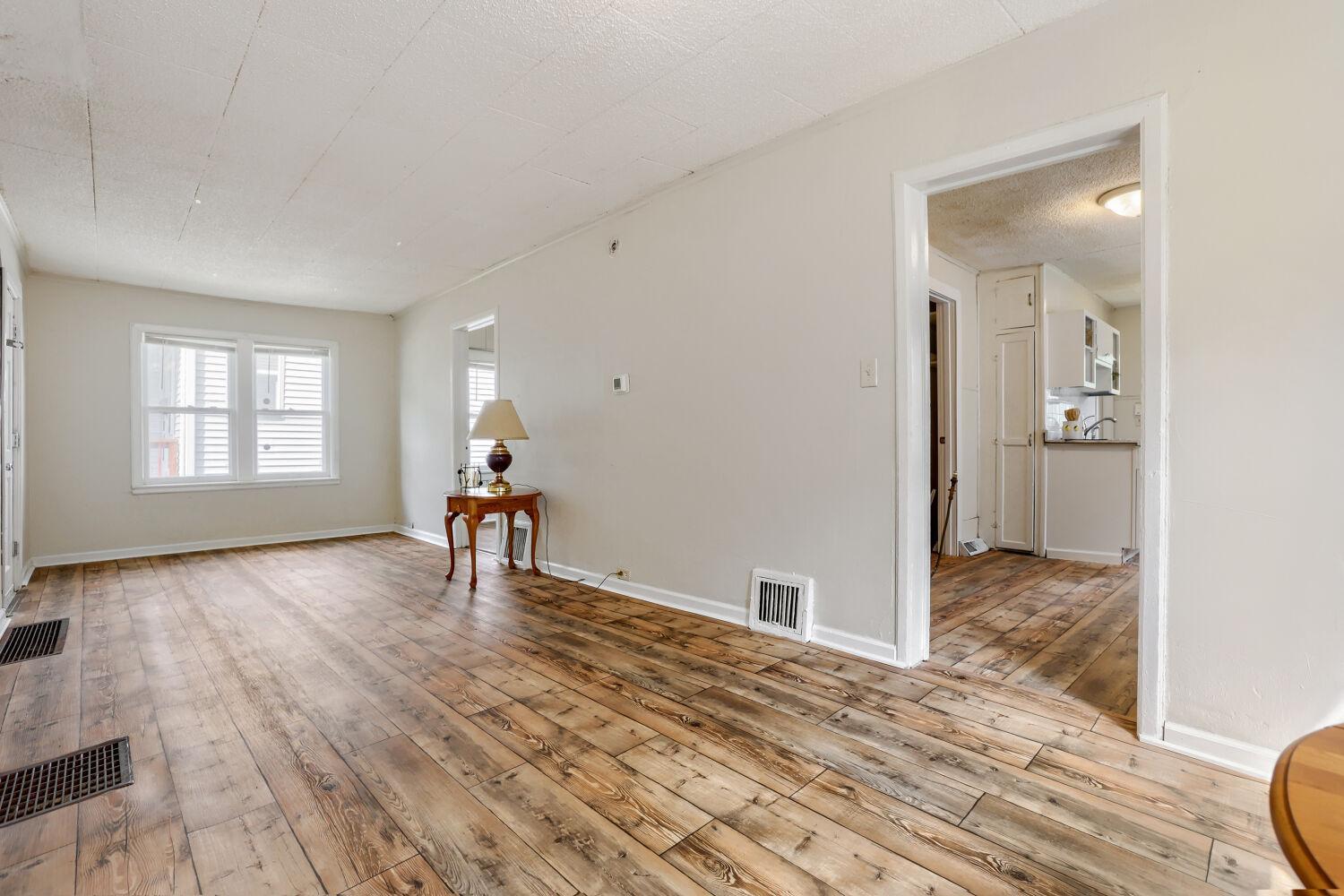 View of Residential at 2922 Sheridan Avenue, Minneapolis MN 55411, Minneapolis (7 of 13) - Mike Wilen | Minnesota Team Real Estate