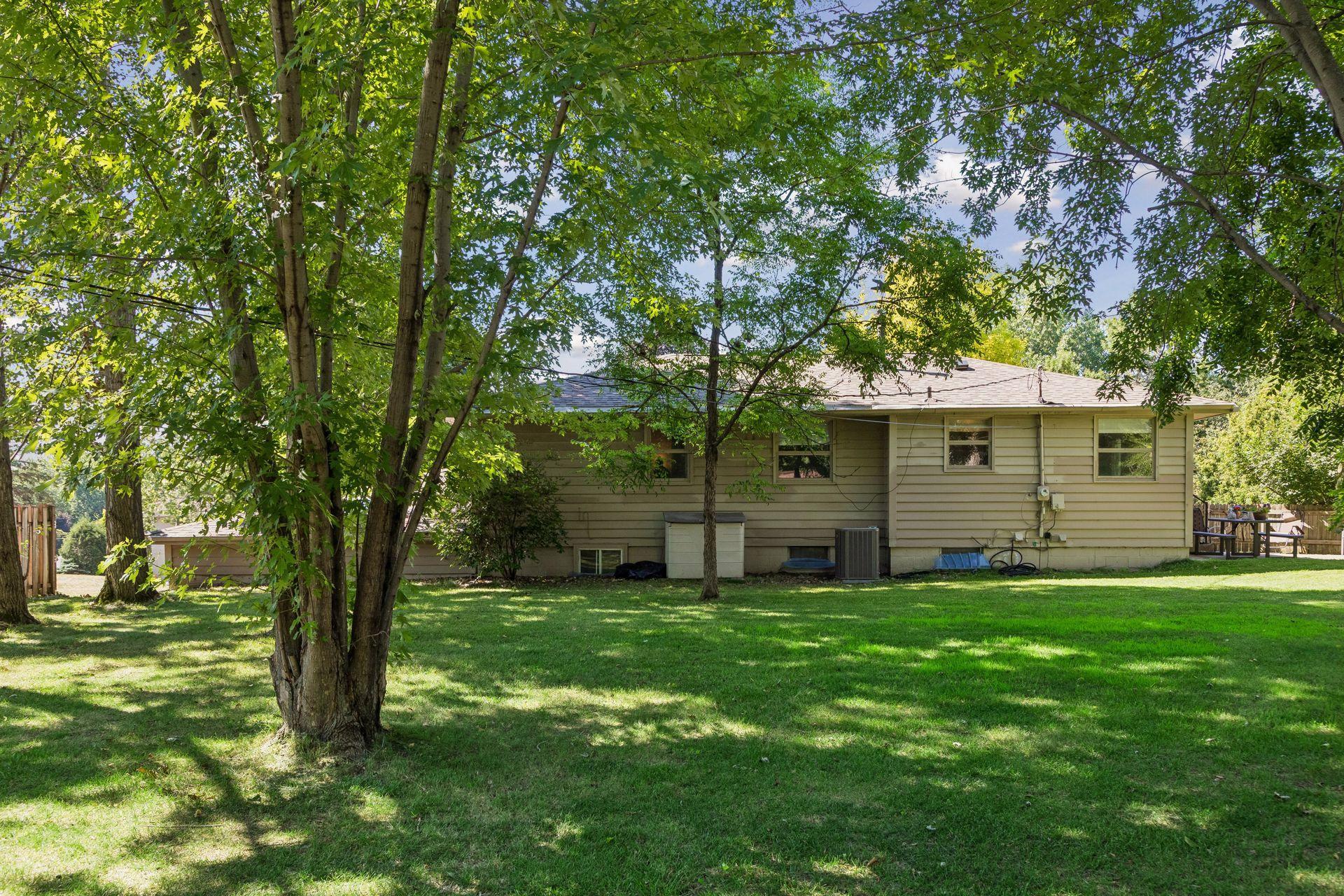 View of Residential at 2704 Shawnee Lane, Burnsville MN 55337, Burnsville (37 of 41) - Mike Wilen | Minnesota Team Real Estate
